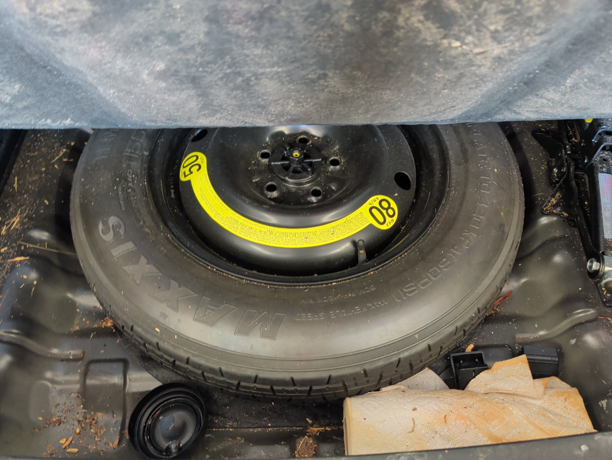 2014 hyundai tucson gls-awd with 194581 miles for sale near elk-river, minnesota 106405_27_spare_tire.jpg