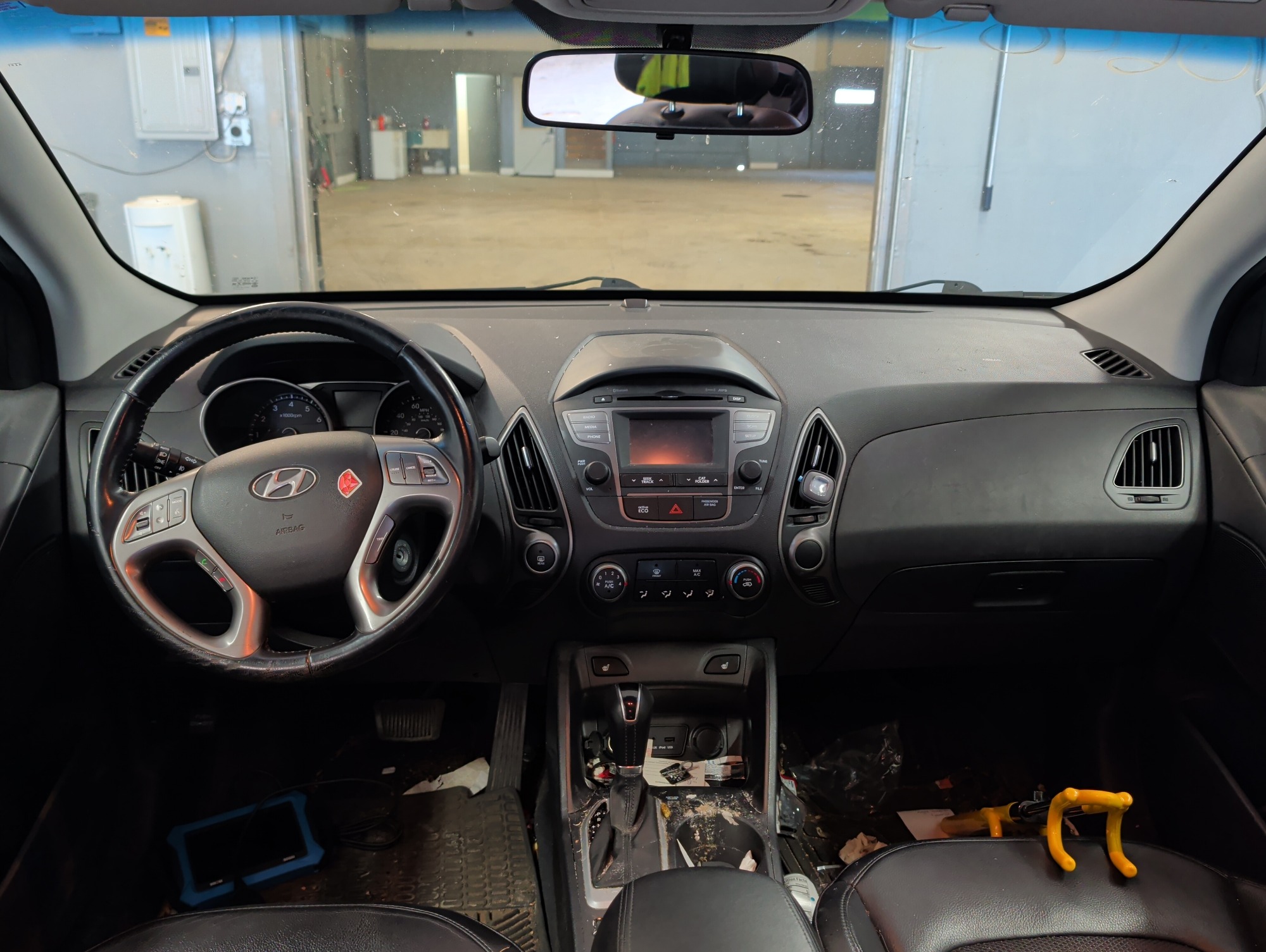 2014 hyundai tucson gls-awd with 194581 miles for sale near elk-river, minnesota 106405_34_whole_dash.jpg