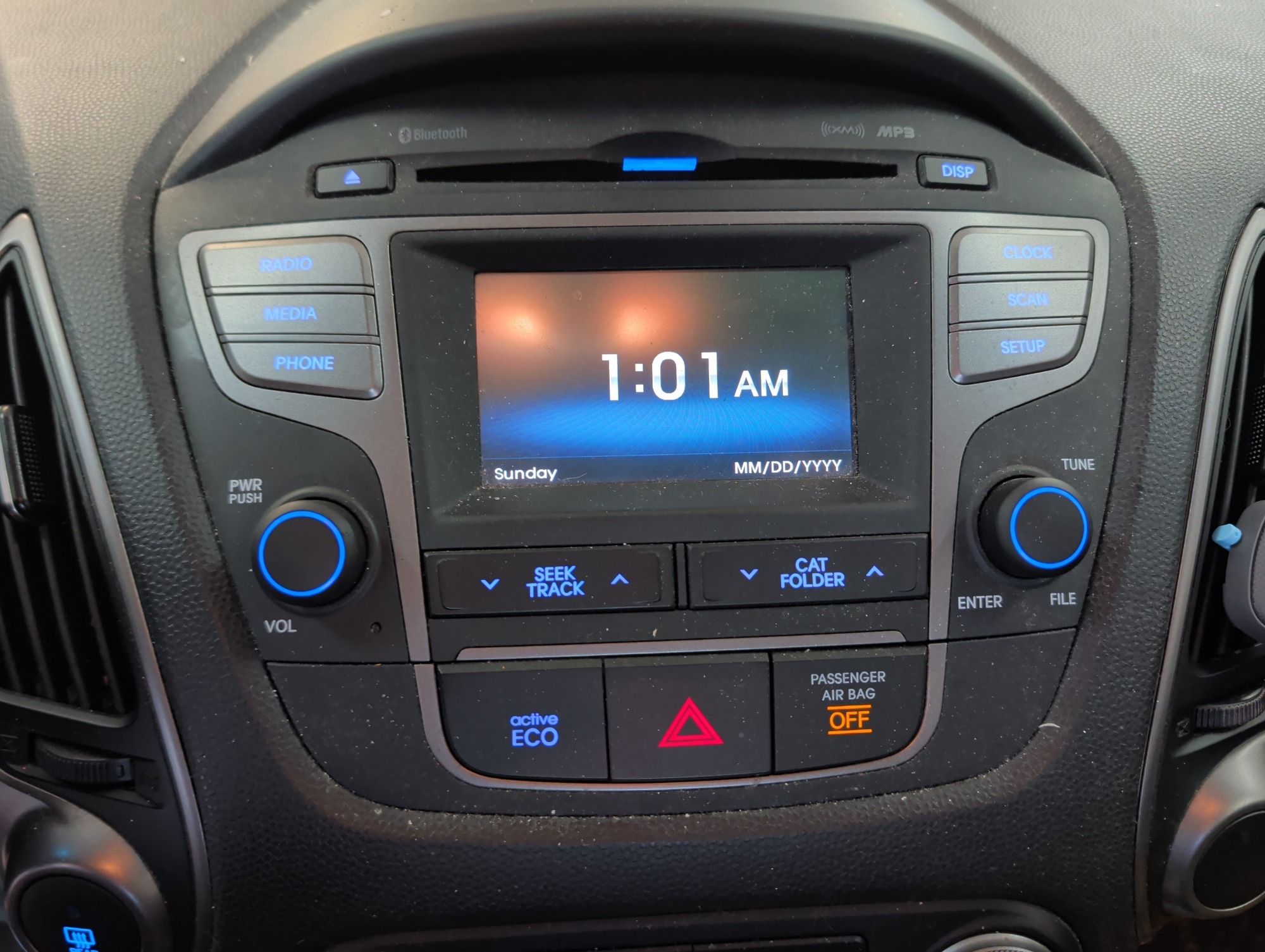 2014 hyundai tucson gls-awd with 194581 miles for sale near elk-river, minnesota 106405_39_radio_closeup.jpg