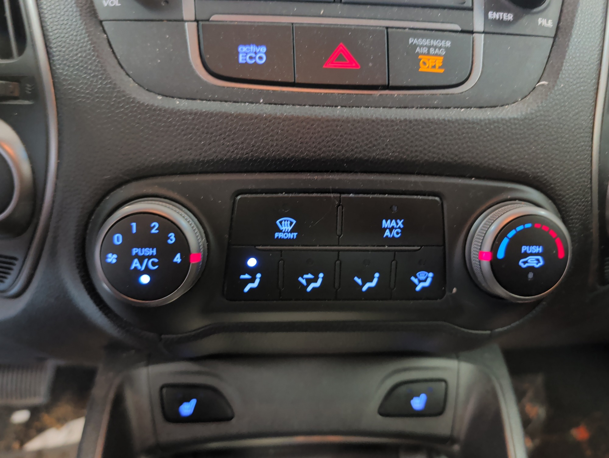 2014 hyundai tucson gls-awd with 194581 miles for sale near elk-river, minnesota 106405_40_climate_control.jpg