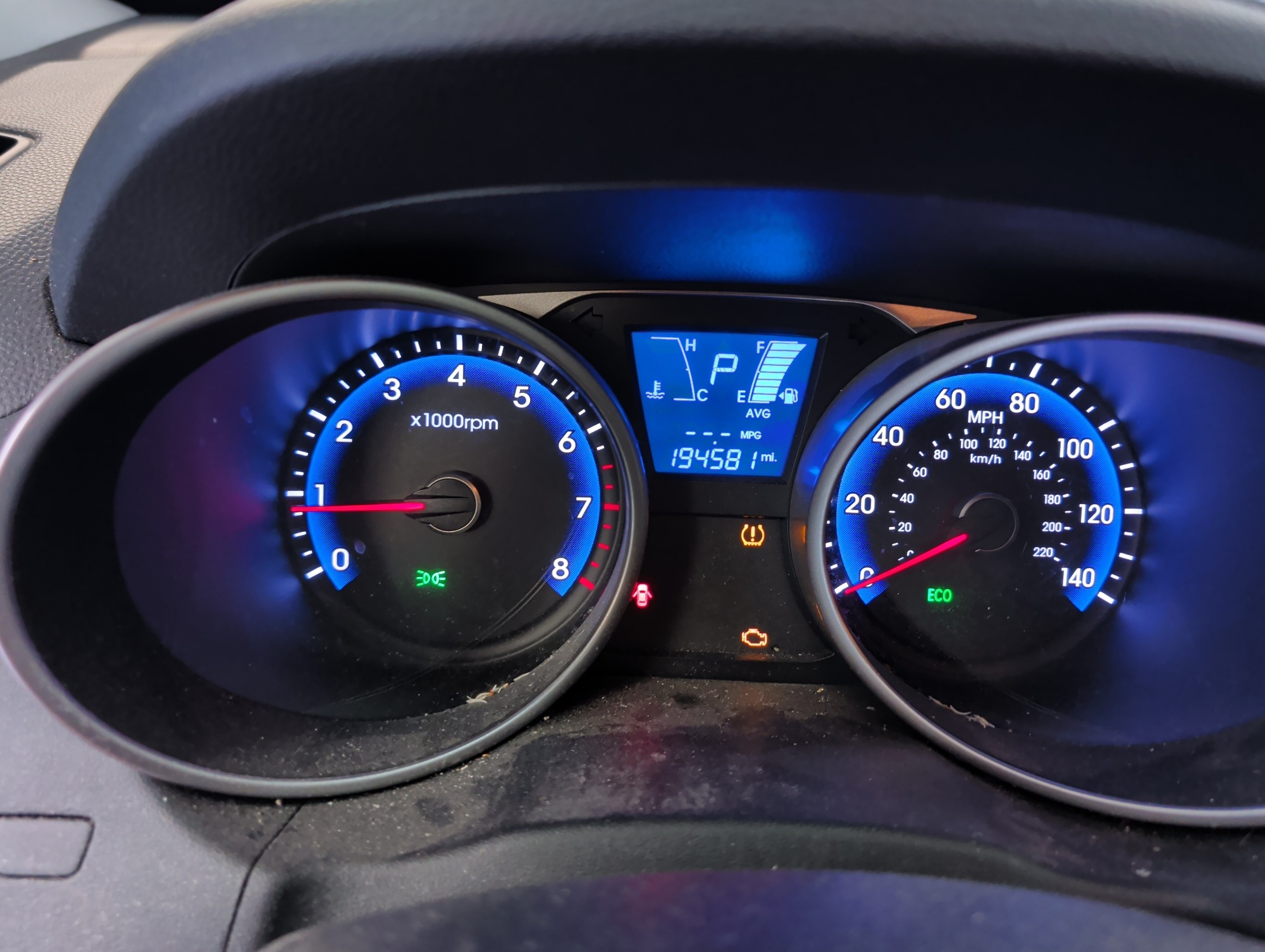 2014 hyundai tucson gls-awd with 194581 miles for sale near elk-river, minnesota 106405_43_gauge_cluster.jpg
