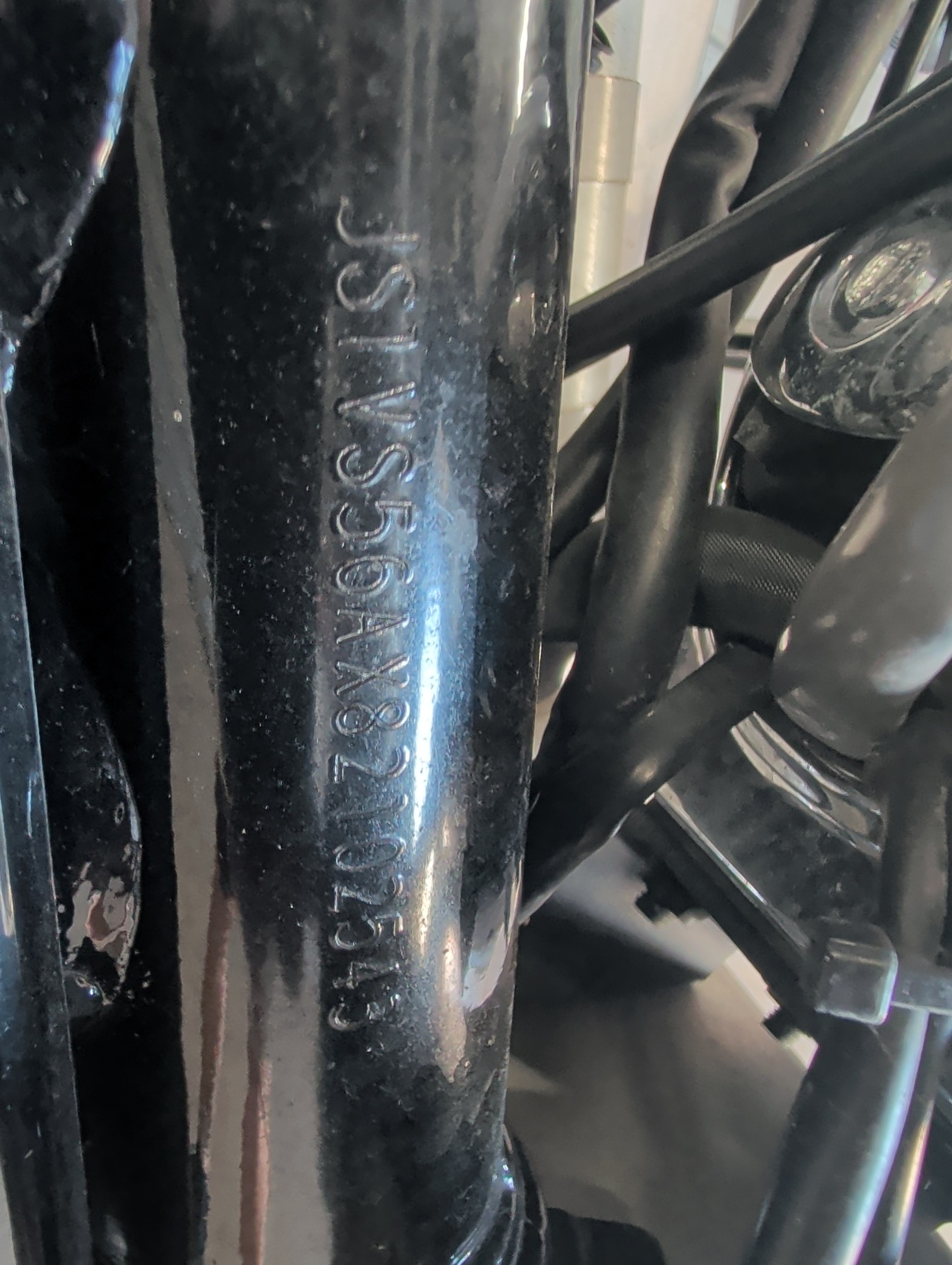 2008 suzuki vz800 - with 16456 miles for sale near elk-river, minnesota 106406_48_windshield_vin_plate.jpg