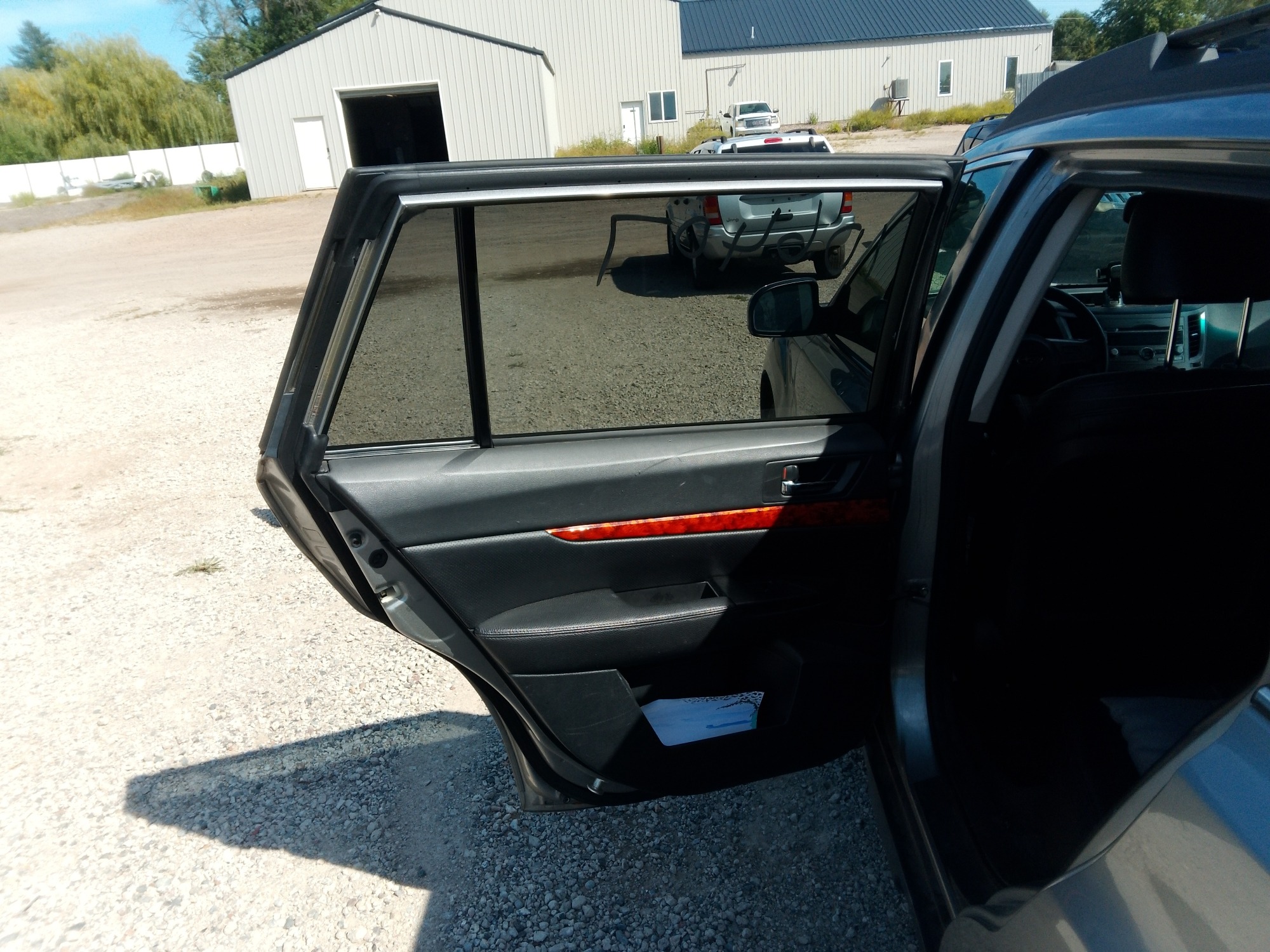 2010 subaru outback with 187512 miles for sale near elk-river, minnesota 106407_25_drv_rear_door_panel.jpg
