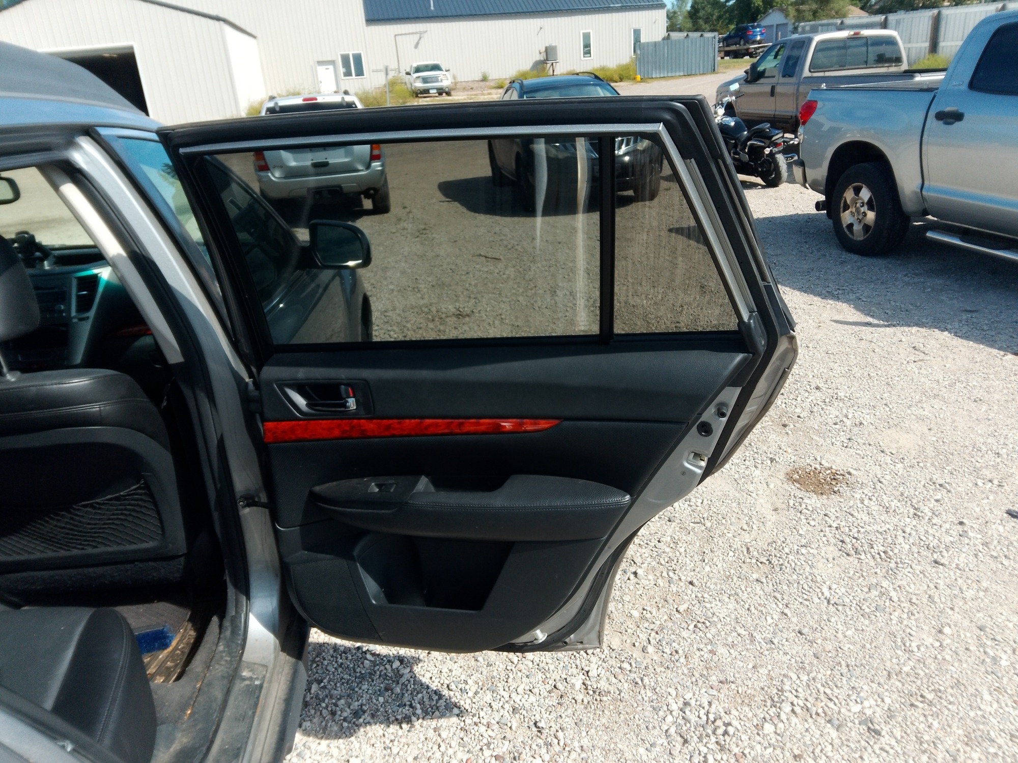 2010 subaru outback with 187512 miles for sale near elk-river, minnesota 106407_30_pass_rear_door_panel.jpg
