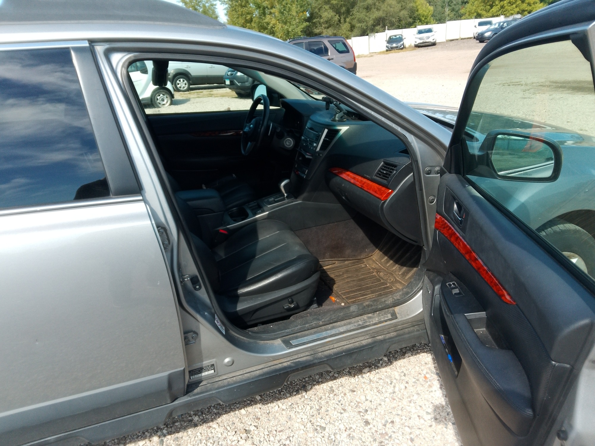 2010 subaru outback with 187512 miles for sale near elk-river, minnesota 106407_31_passenger_seat.jpg