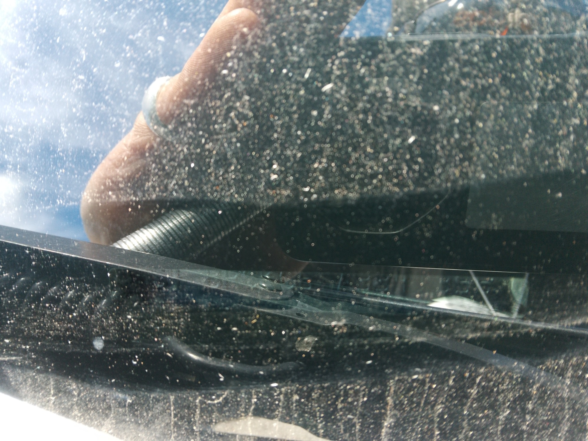 2010 subaru outback with 187512 miles for sale near elk-river, minnesota 106407_48_windshield_vin_plate.jpg