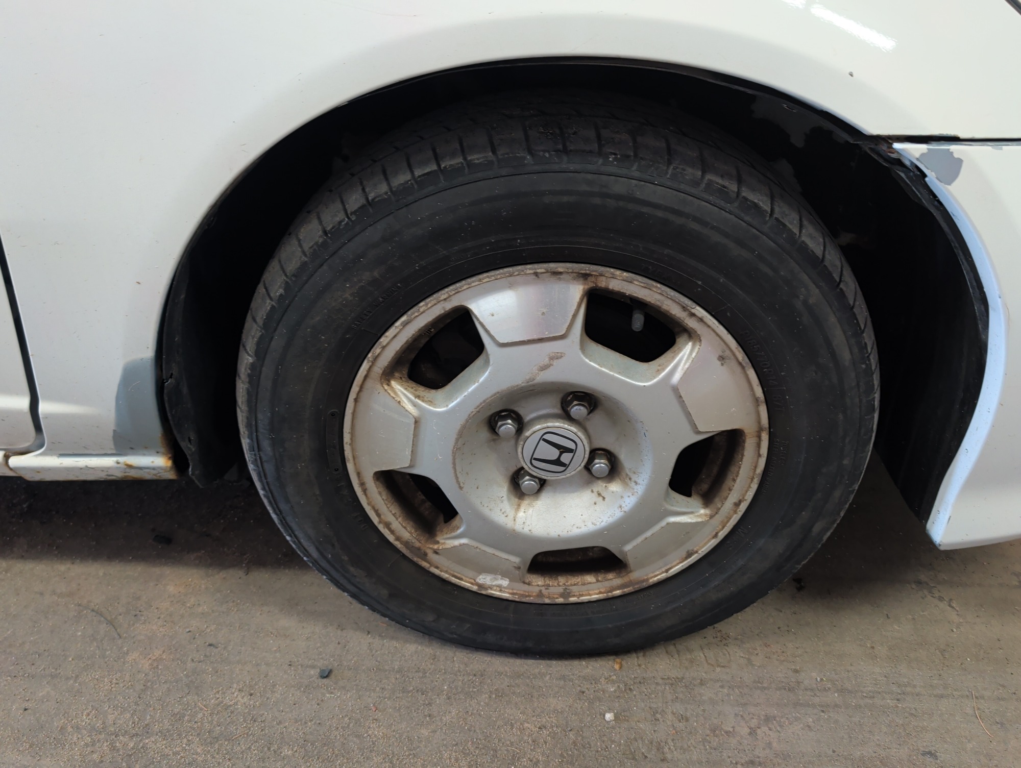 2005 honda civic-hybrid cvt with 161039 miles for sale near elk-river, minnesota 106408_15_front_pass_wheel.jpg