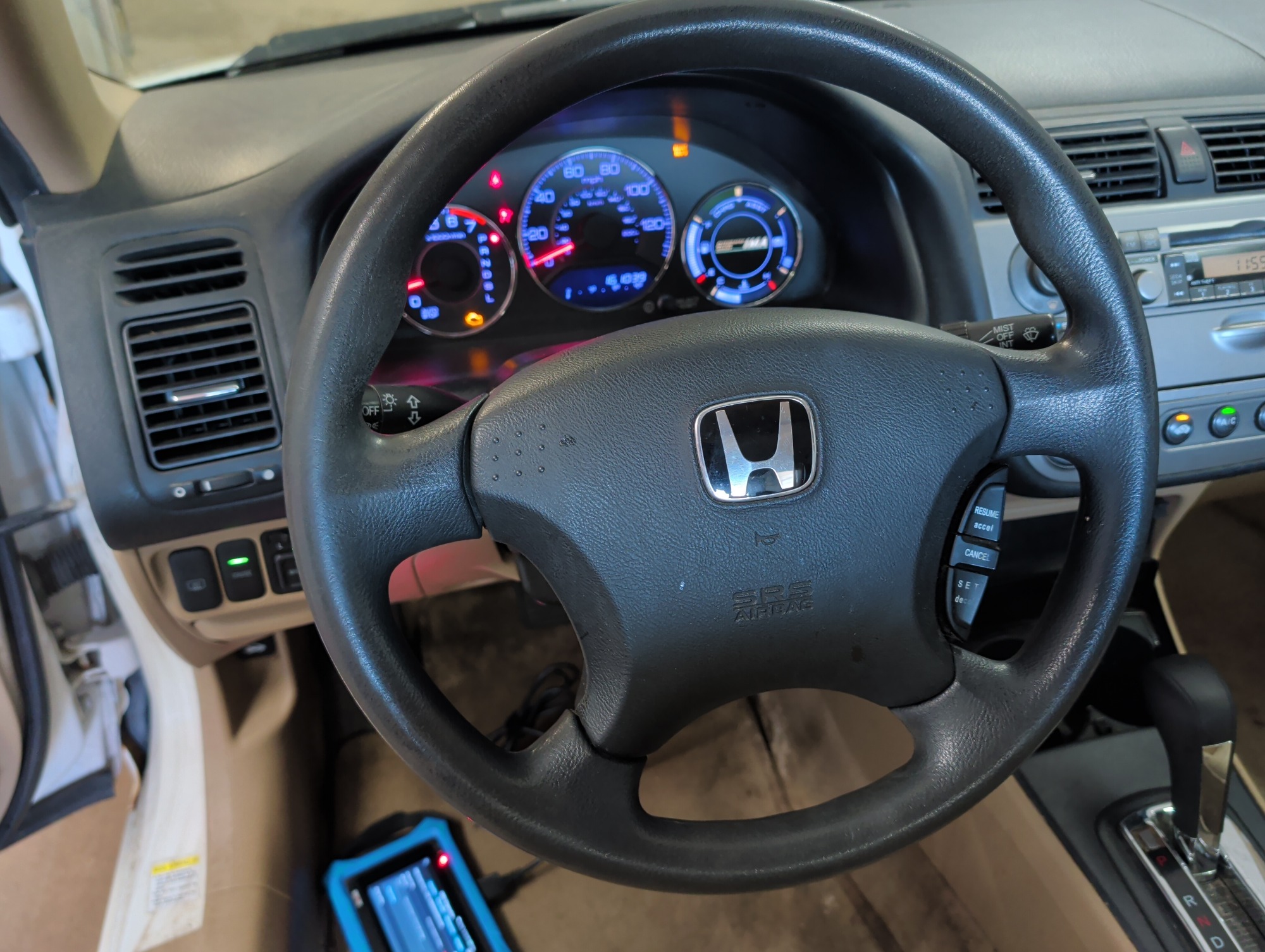 2005 honda civic-hybrid cvt with 161039 miles for sale near elk-river, minnesota 106408_36_steering_wheel.jpg