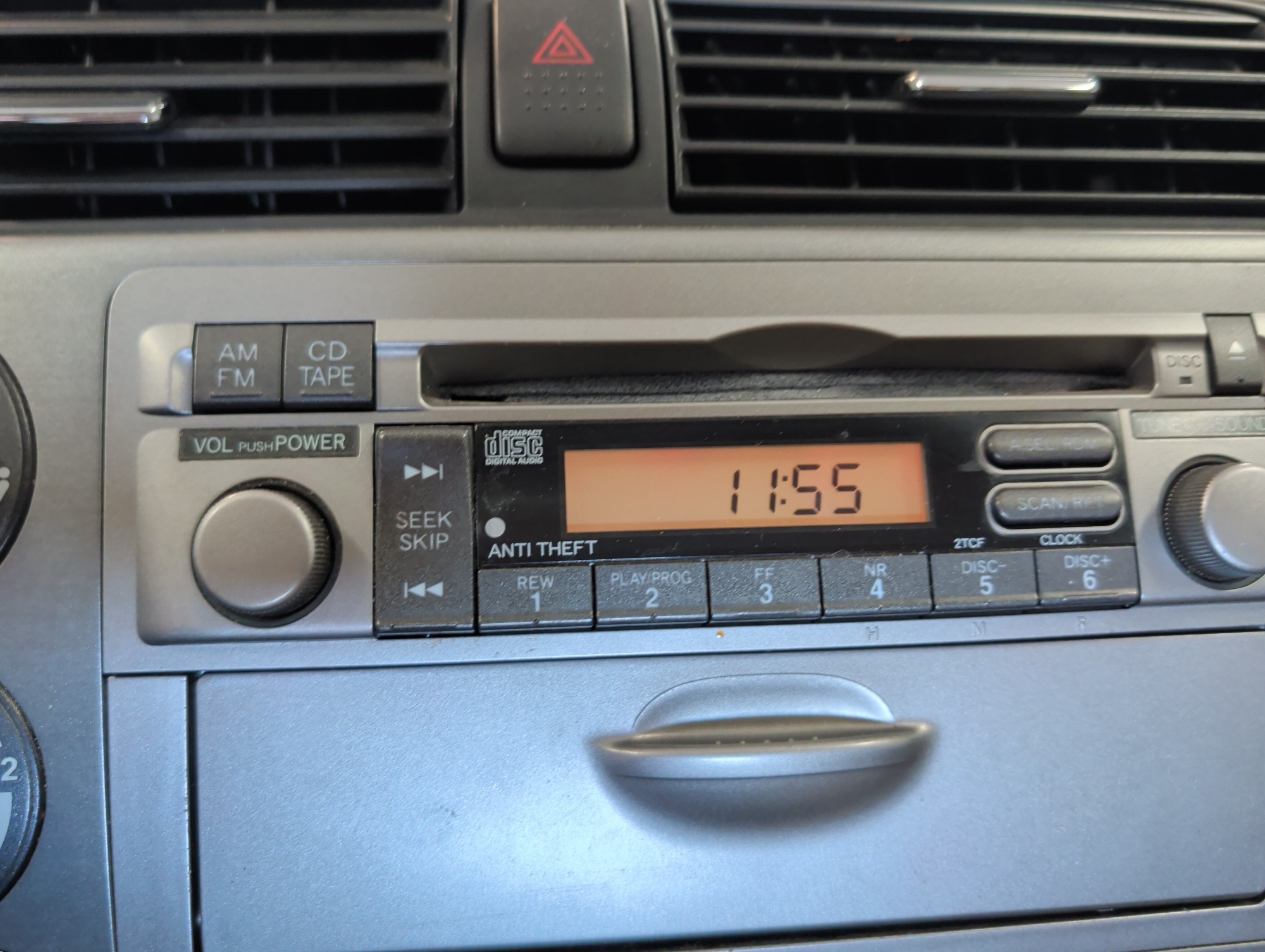 2005 honda civic-hybrid cvt with 161039 miles for sale near elk-river, minnesota 106408_39_radio_closeup.jpg