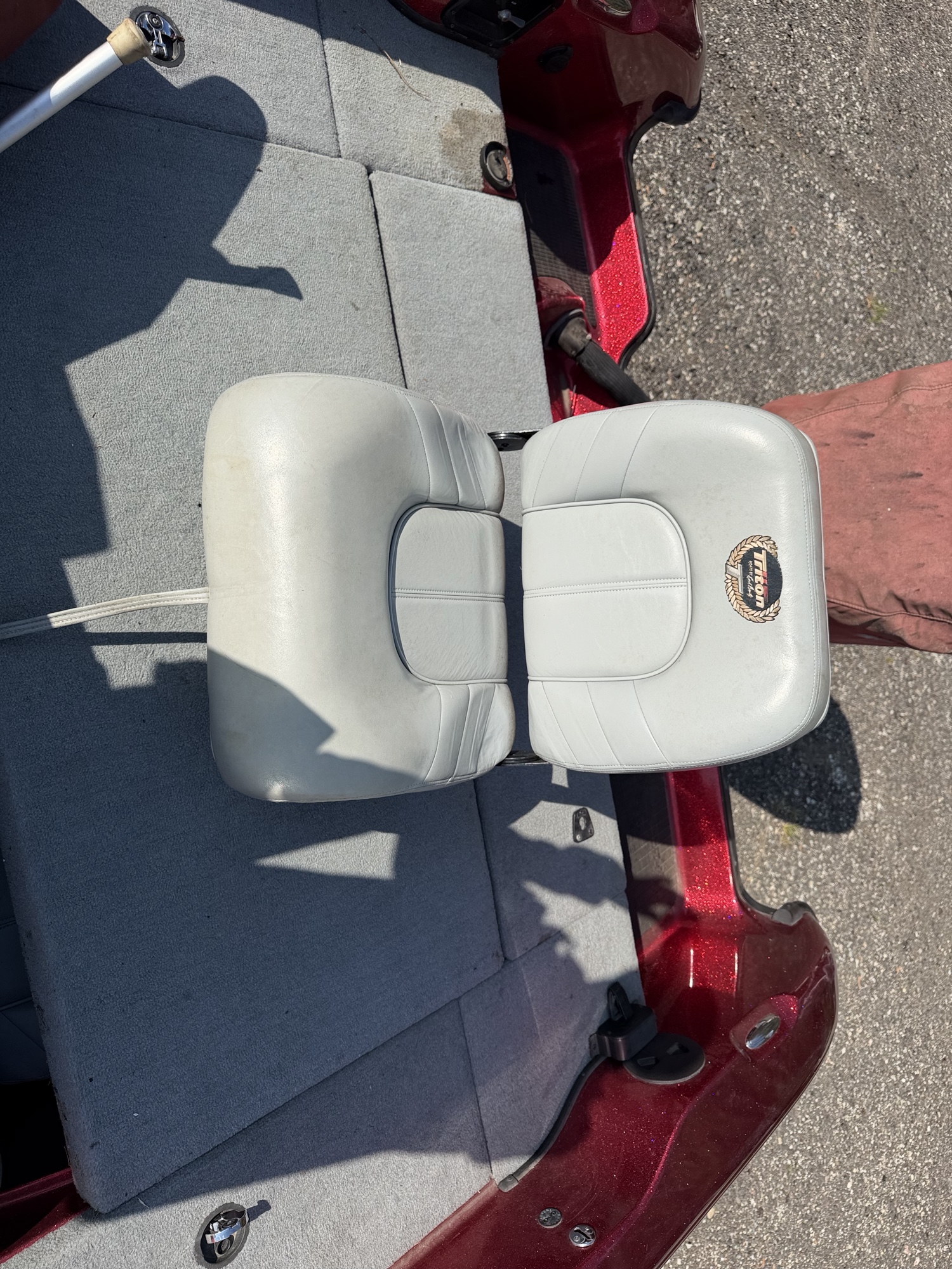 2002 triton 205-dc for sale near elk-river, minnesota 106409_28_pass_rear_seat.jpg