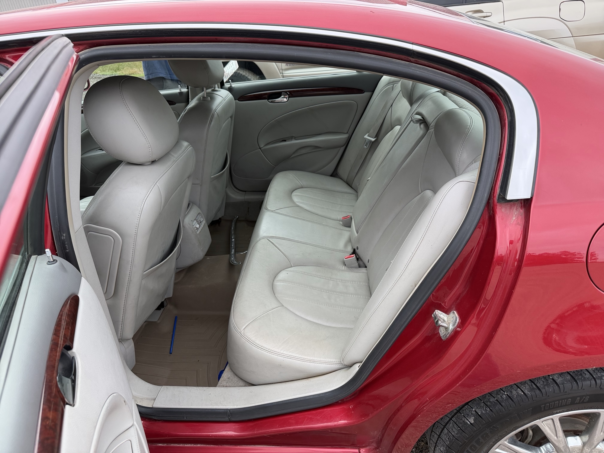 2009 buick lucerne cxl1 with 214213 miles for sale near elk-river, minnesota 106412_24_drv_rear_seat.jpg
