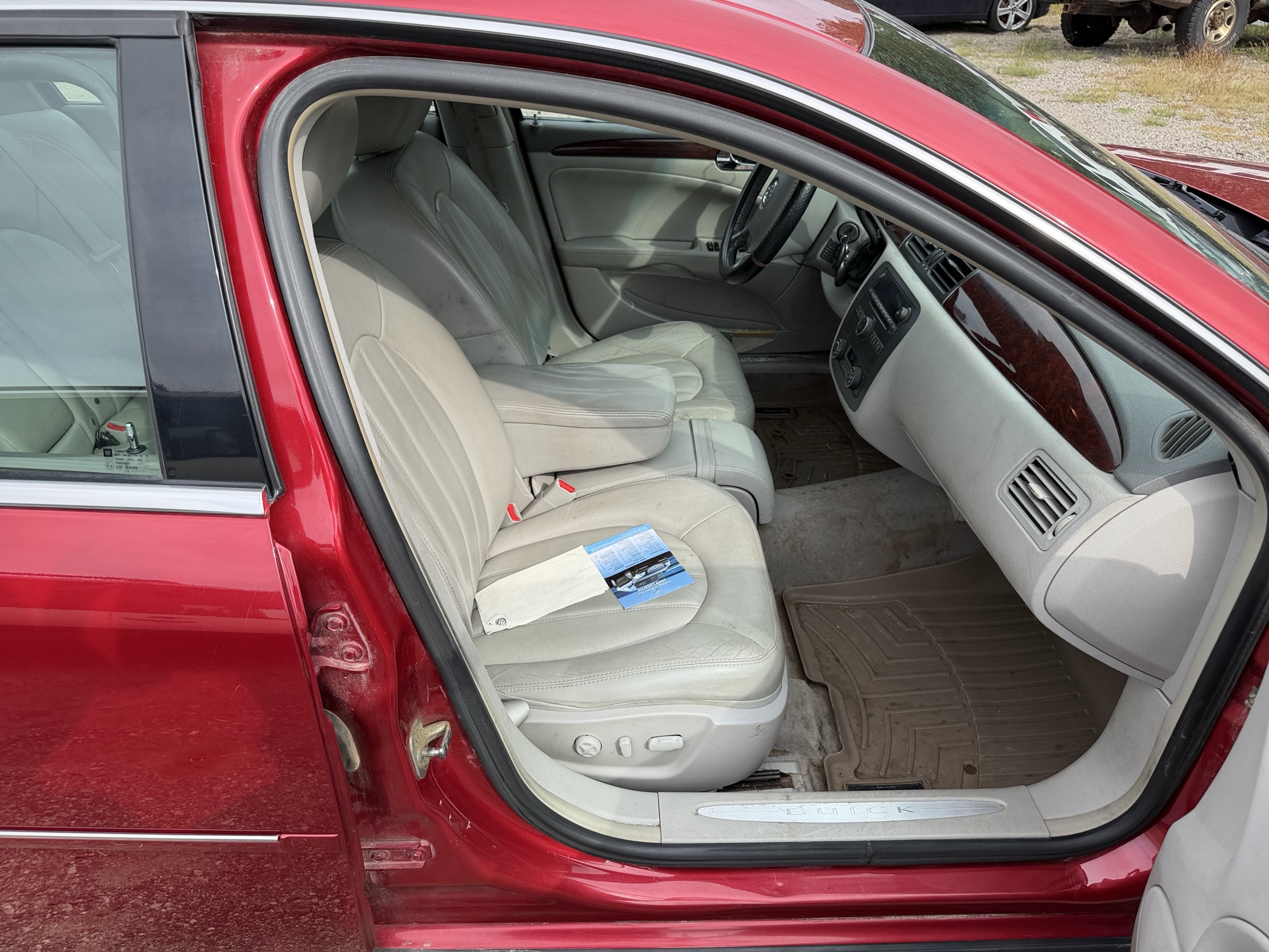 2009 buick lucerne cxl1 with 214213 miles for sale near elk-river, minnesota 106412_31_passenger_seat.jpg