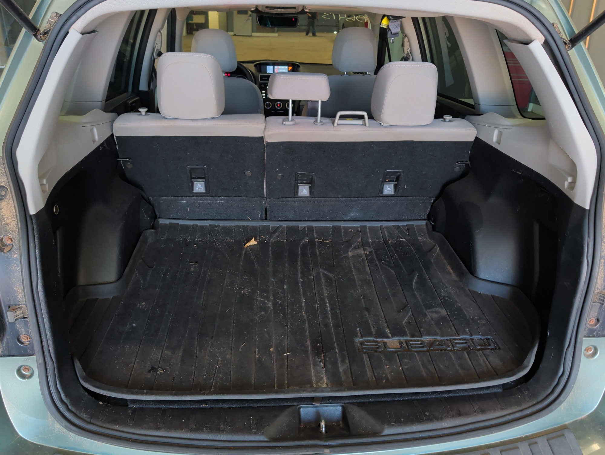2017 subaru forester 2.5i-premium-pzev-cvt with 119029 miles for sale near elk-river, minnesota 106413_26_trunk.jpg