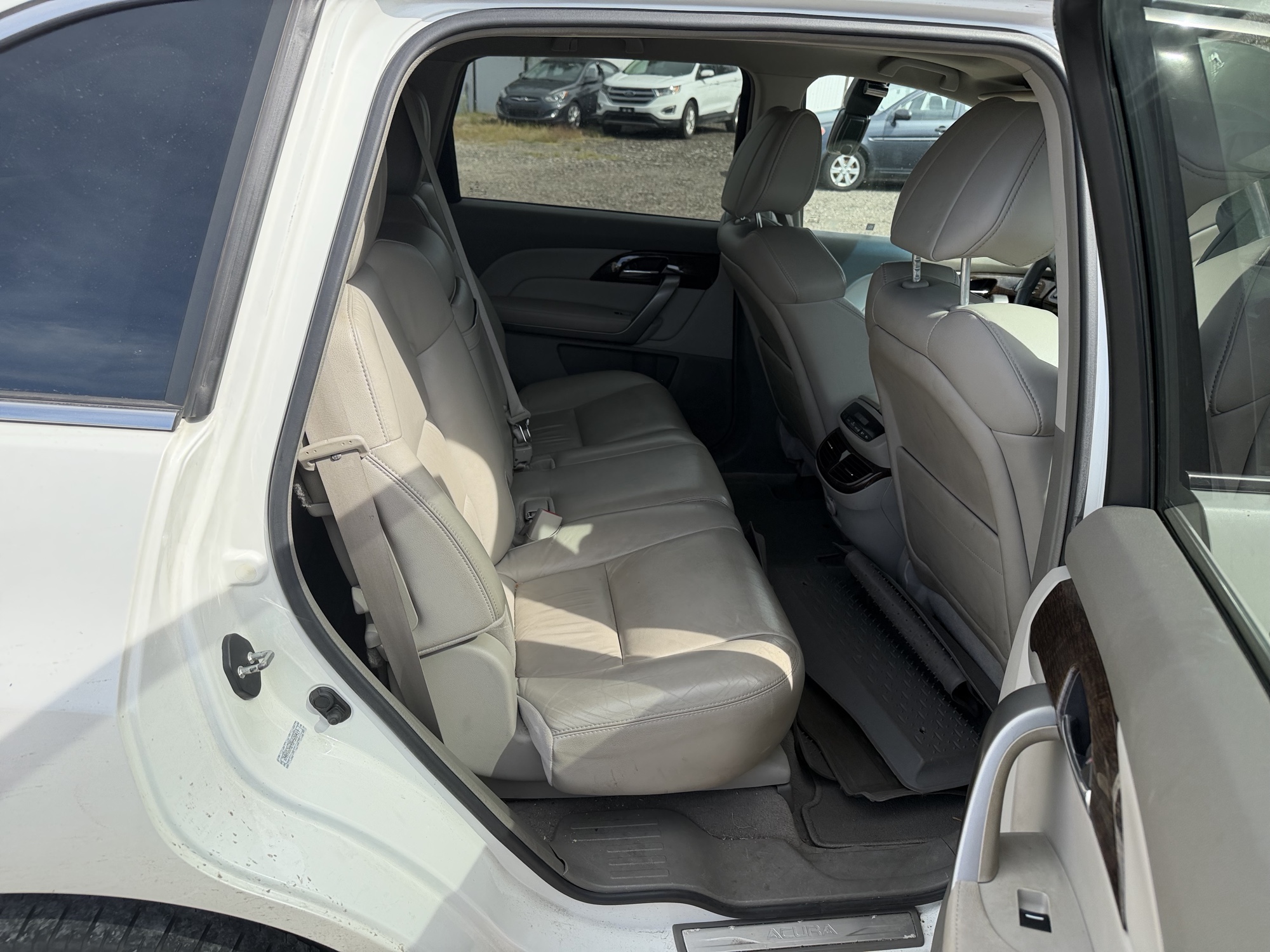 2011 acura mdx 6-spd-at-w-tech-package with 135189 miles for sale near elk-river, minnesota 106414_28_pass_rear_seat.jpg