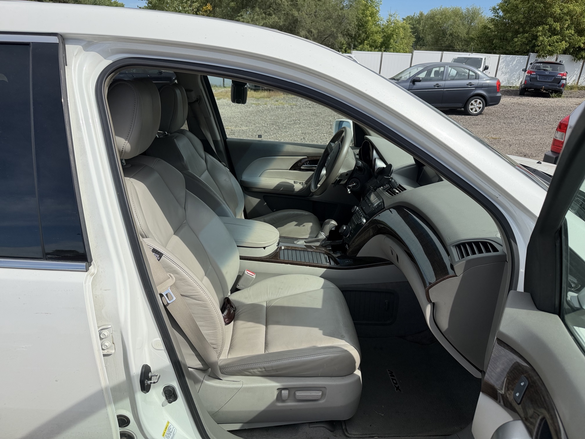 2011 acura mdx 6-spd-at-w-tech-package with 135189 miles for sale near elk-river, minnesota 106414_31_passenger_seat.jpg