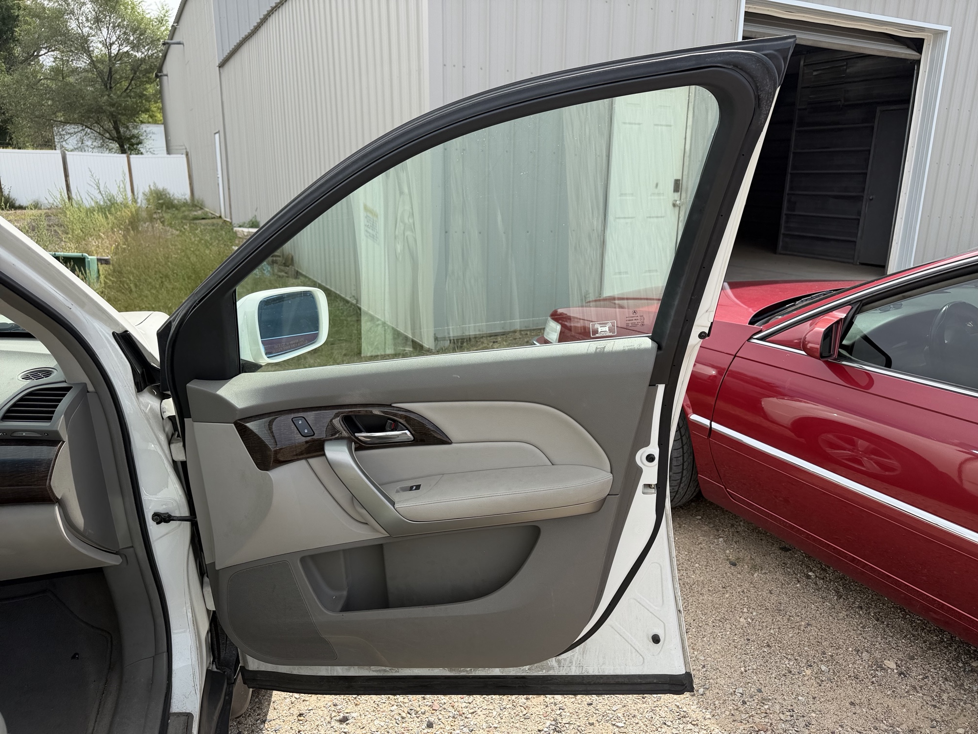 2011 acura mdx 6-spd-at-w-tech-package with 135189 miles for sale near elk-river, minnesota 106414_32_passenger_door_panel.jpg