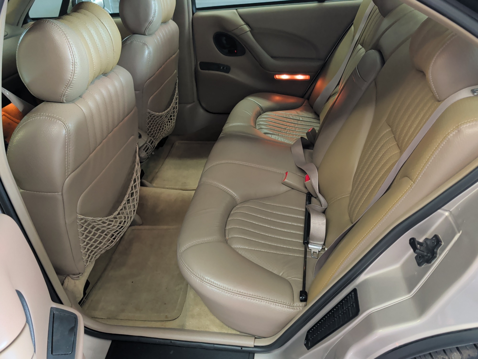 1997 pontiac bonneville se with 97947 miles for sale near elk-river, minnesota 106415_24_drv_rear_seat.jpg