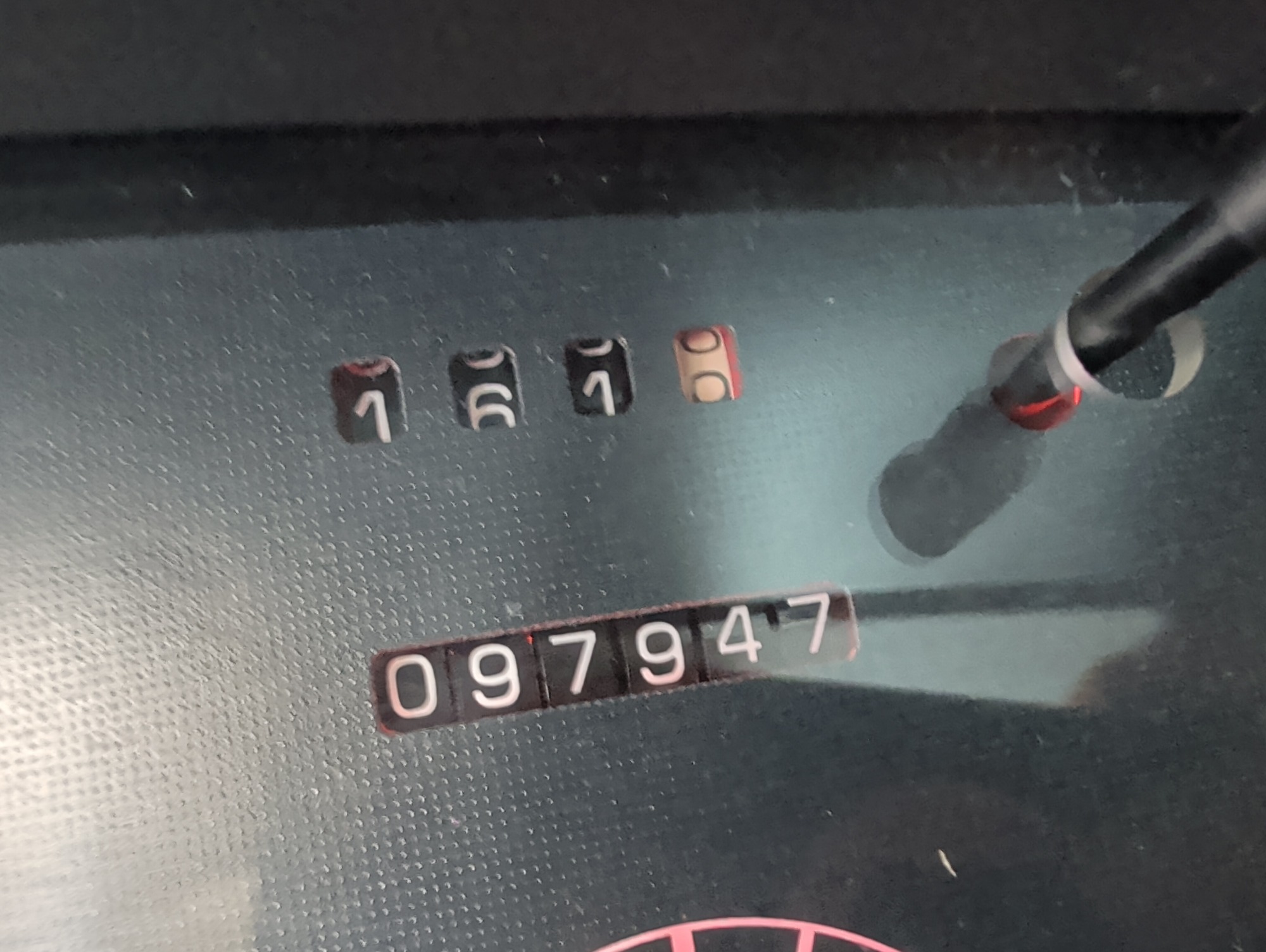 1997 pontiac bonneville se with 97947 miles for sale near elk-river, minnesota 106415_44_mileage_closeup.jpg