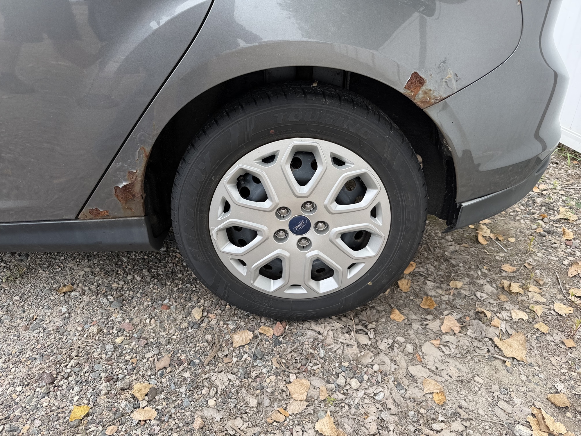 2012 ford focus se with 200341 miles for sale near elk-river, minnesota 106416_13_rear_drv_wheel.jpg