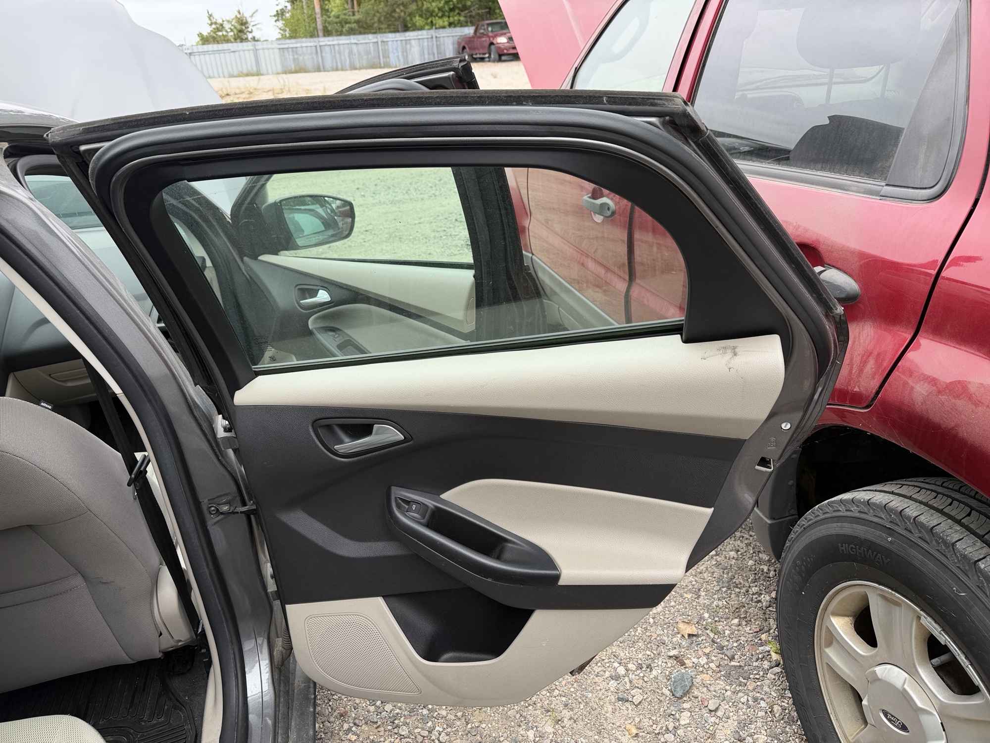 2012 ford focus se with 200341 miles for sale near elk-river, minnesota 106416_30_pass_rear_door_panel.jpg