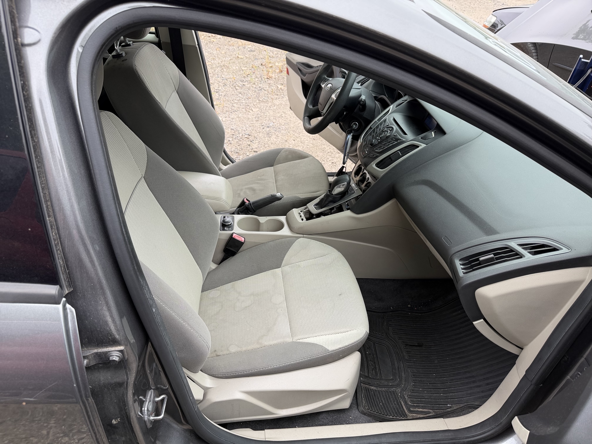 2012 ford focus se with 200341 miles for sale near elk-river, minnesota 106416_31_passenger_seat.jpg