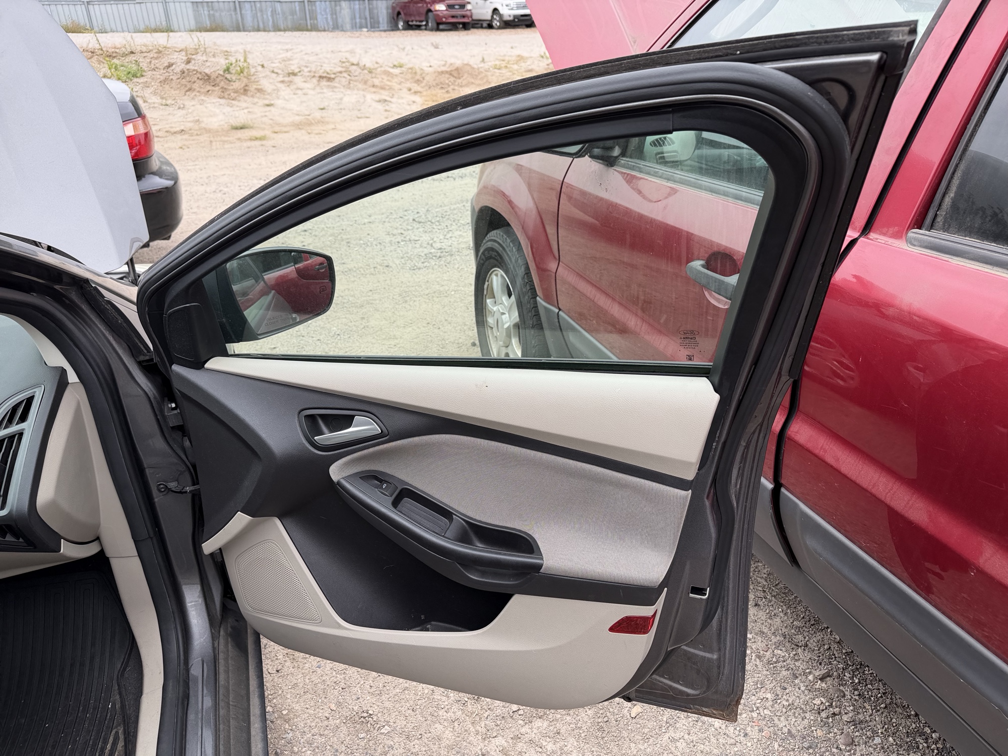 2012 ford focus se with 200341 miles for sale near elk-river, minnesota 106416_32_passenger_door_panel.jpg