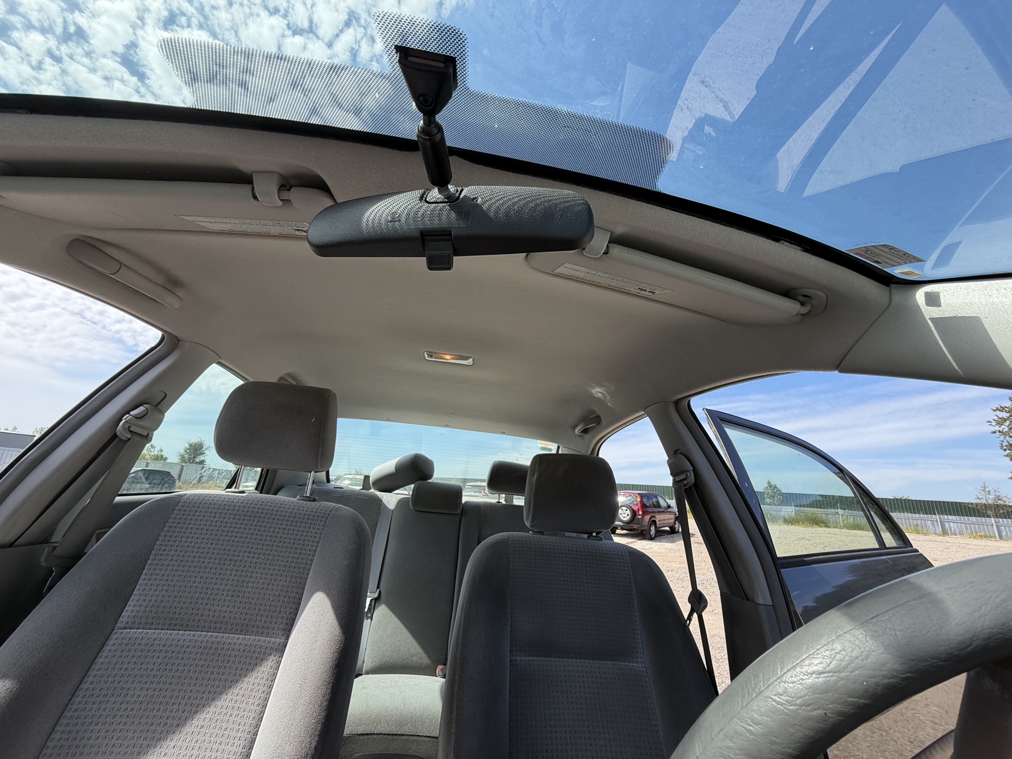 2007 toyota corolla ce with 165644 miles for sale near elk-river, minnesota 106417_35_headliner_sunroof.jpg