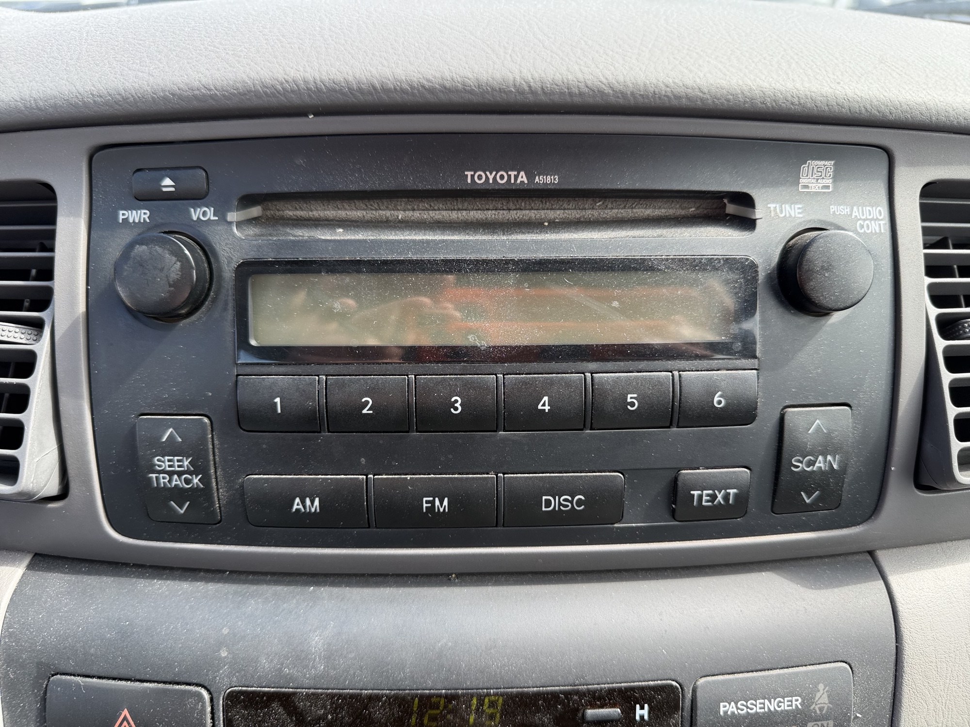2007 toyota corolla ce with 165644 miles for sale near elk-river, minnesota 106417_39_radio_closeup.jpg