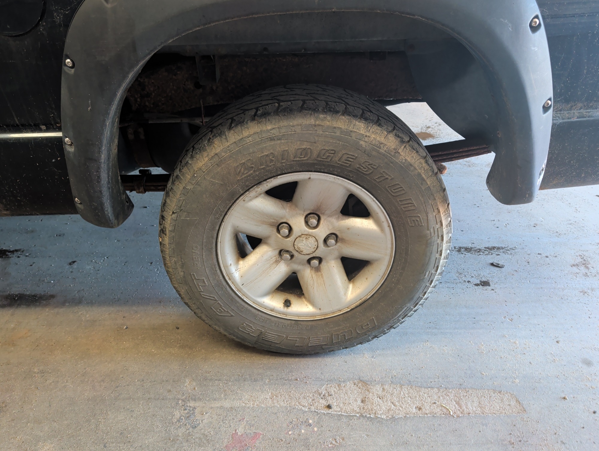 2002 dodge ram-1500 st-quad-cab-short-bed-4wd with 216281 miles for sale near elk-river, minnesota 106418_13_rear_drv_wheel.jpg