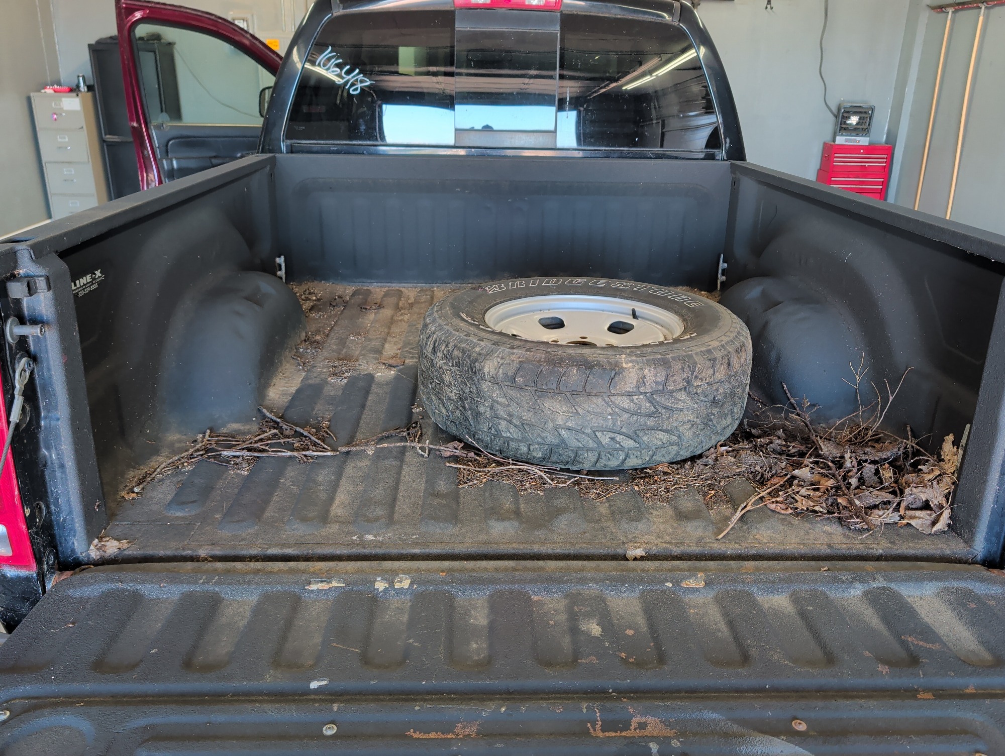 2002 dodge ram-1500 st-quad-cab-short-bed-4wd with 216281 miles for sale near elk-river, minnesota 106418_26_trunk.jpg