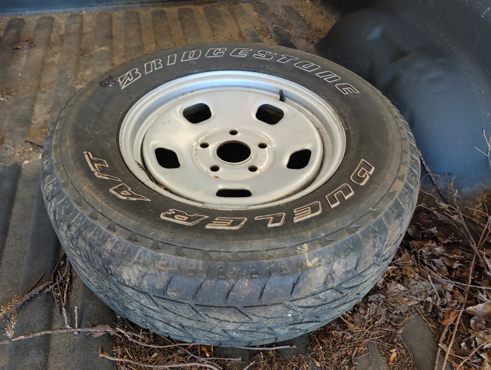 2002 dodge ram-1500 st-quad-cab-short-bed-4wd with 216281 miles for sale near elk-river, minnesota 106418_27_spare_tire.jpg