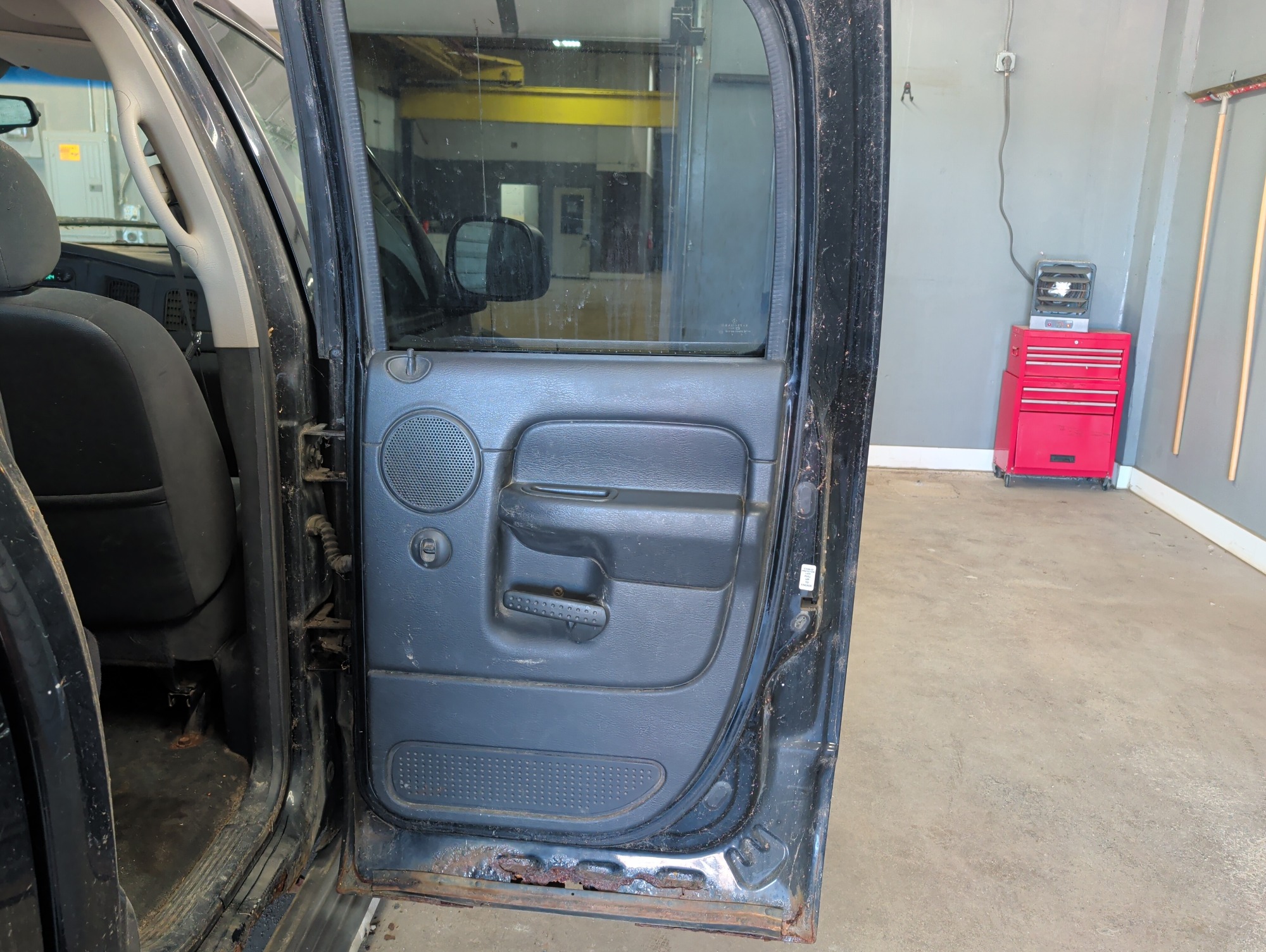 2002 dodge ram-1500 st-quad-cab-short-bed-4wd with 216281 miles for sale near elk-river, minnesota 106418_29_third_row_seat.jpg