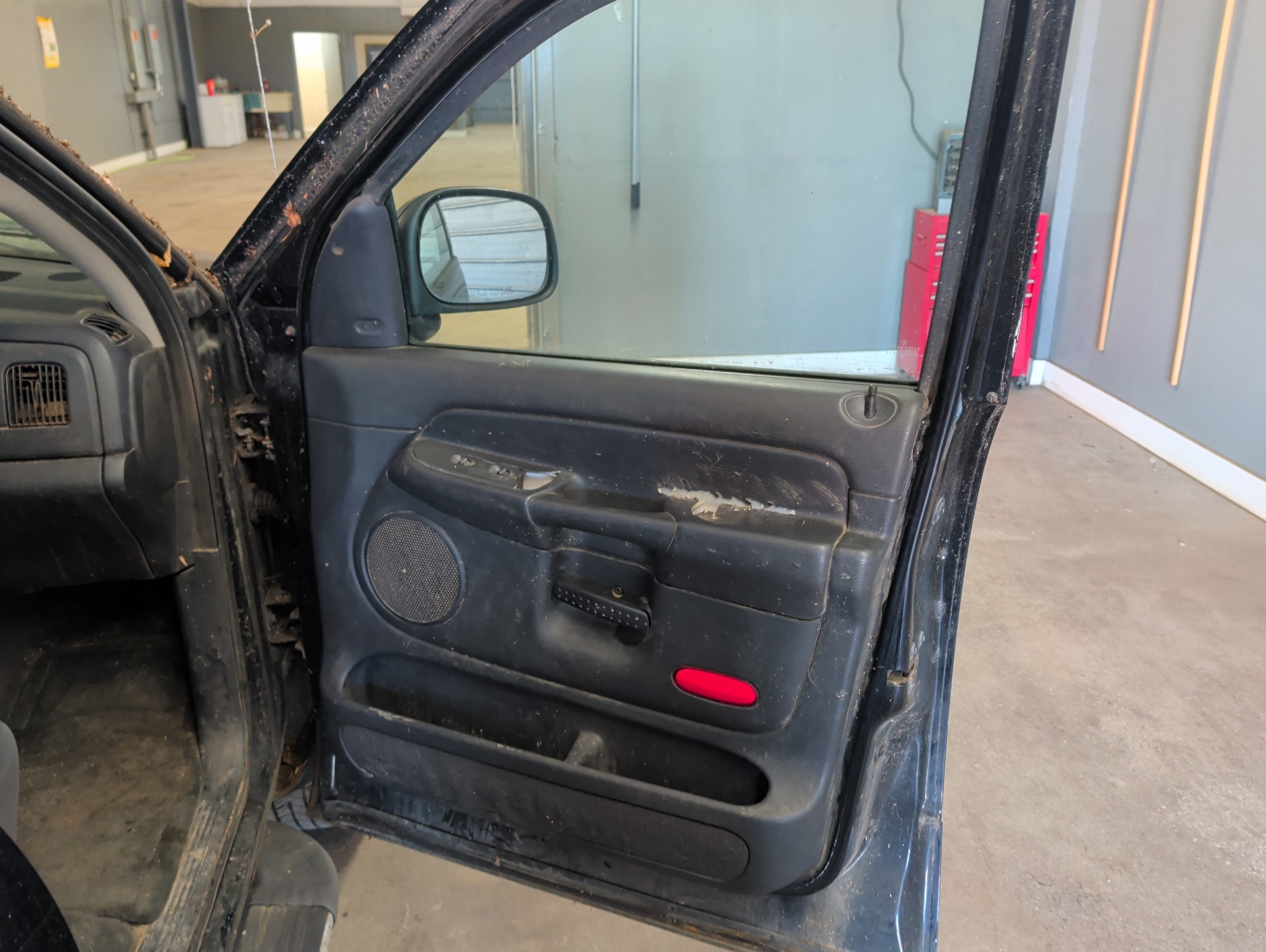 2002 dodge ram-1500 st-quad-cab-short-bed-4wd with 216281 miles for sale near elk-river, minnesota 106418_31_passenger_seat.jpg
