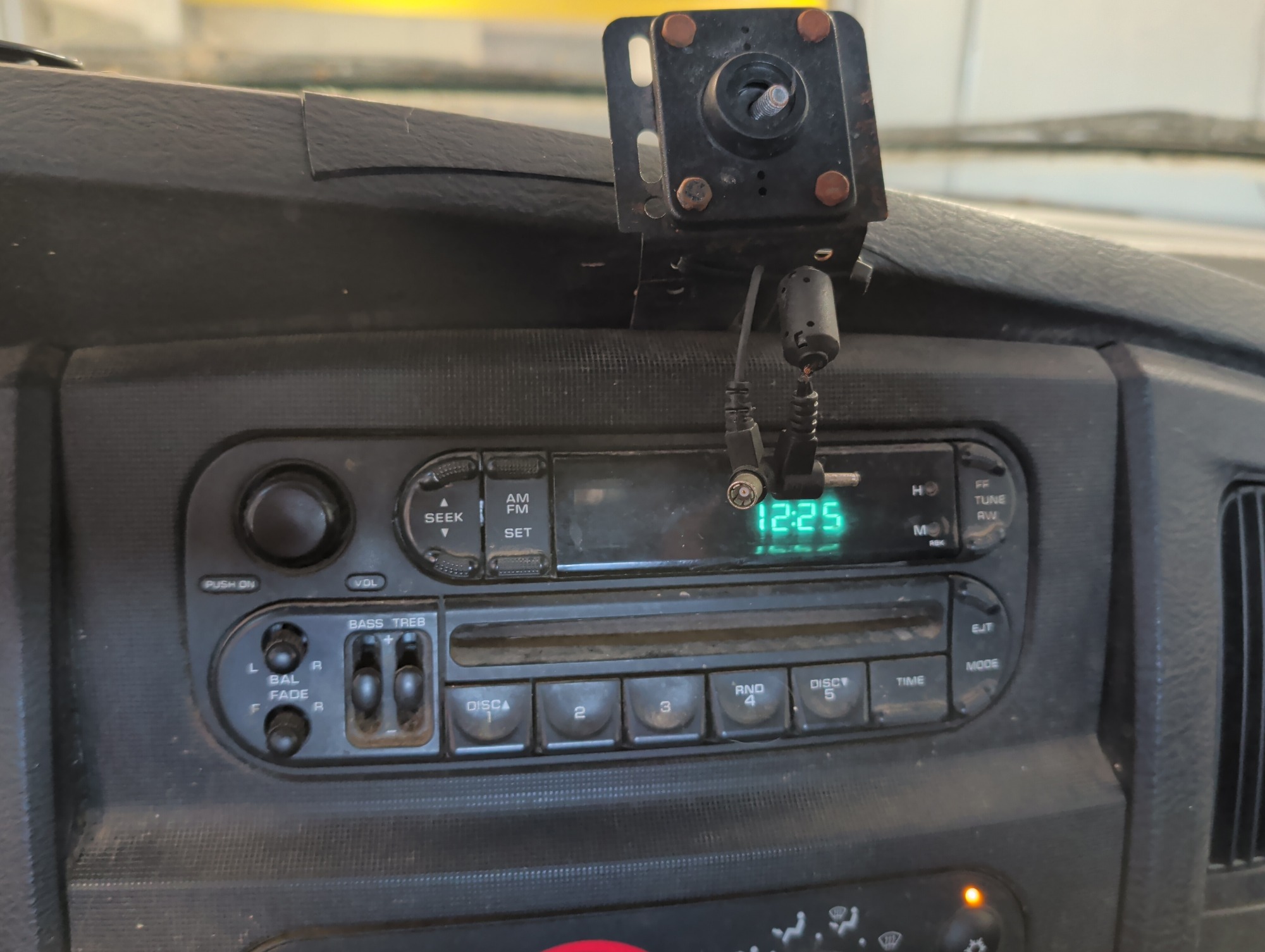 2002 dodge ram-1500 st-quad-cab-short-bed-4wd with 216281 miles for sale near elk-river, minnesota 106418_39_radio_closeup.jpg