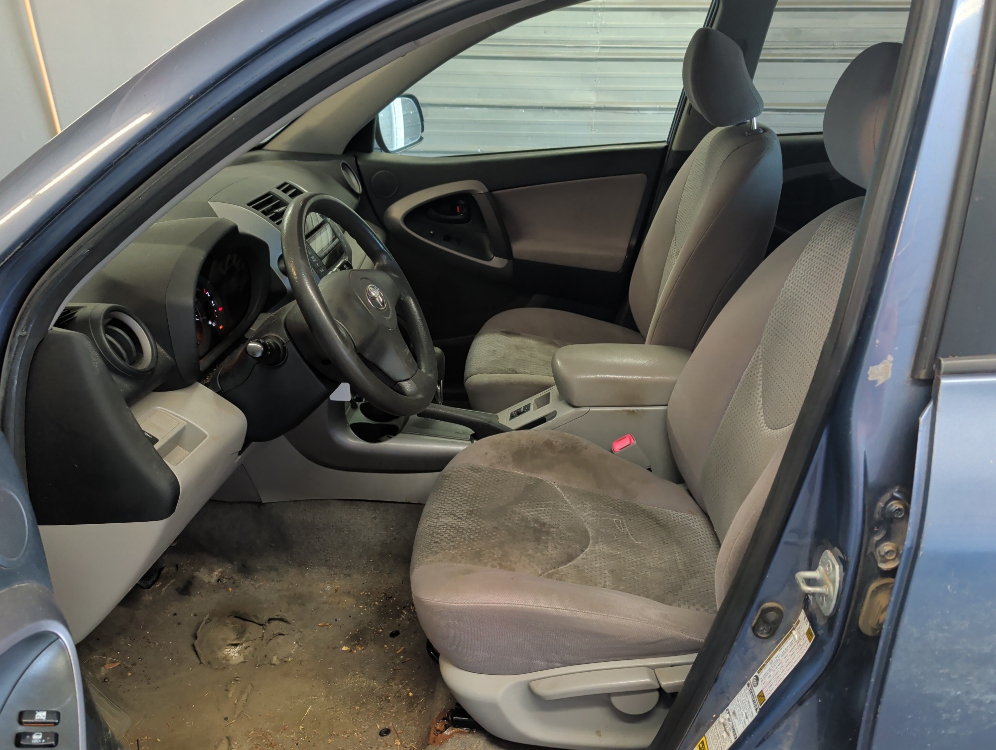 2007 toyota rav4 base-i4-4wd with 228184 miles for sale near elk-river, minnesota 106419_22_driver_seat.jpg