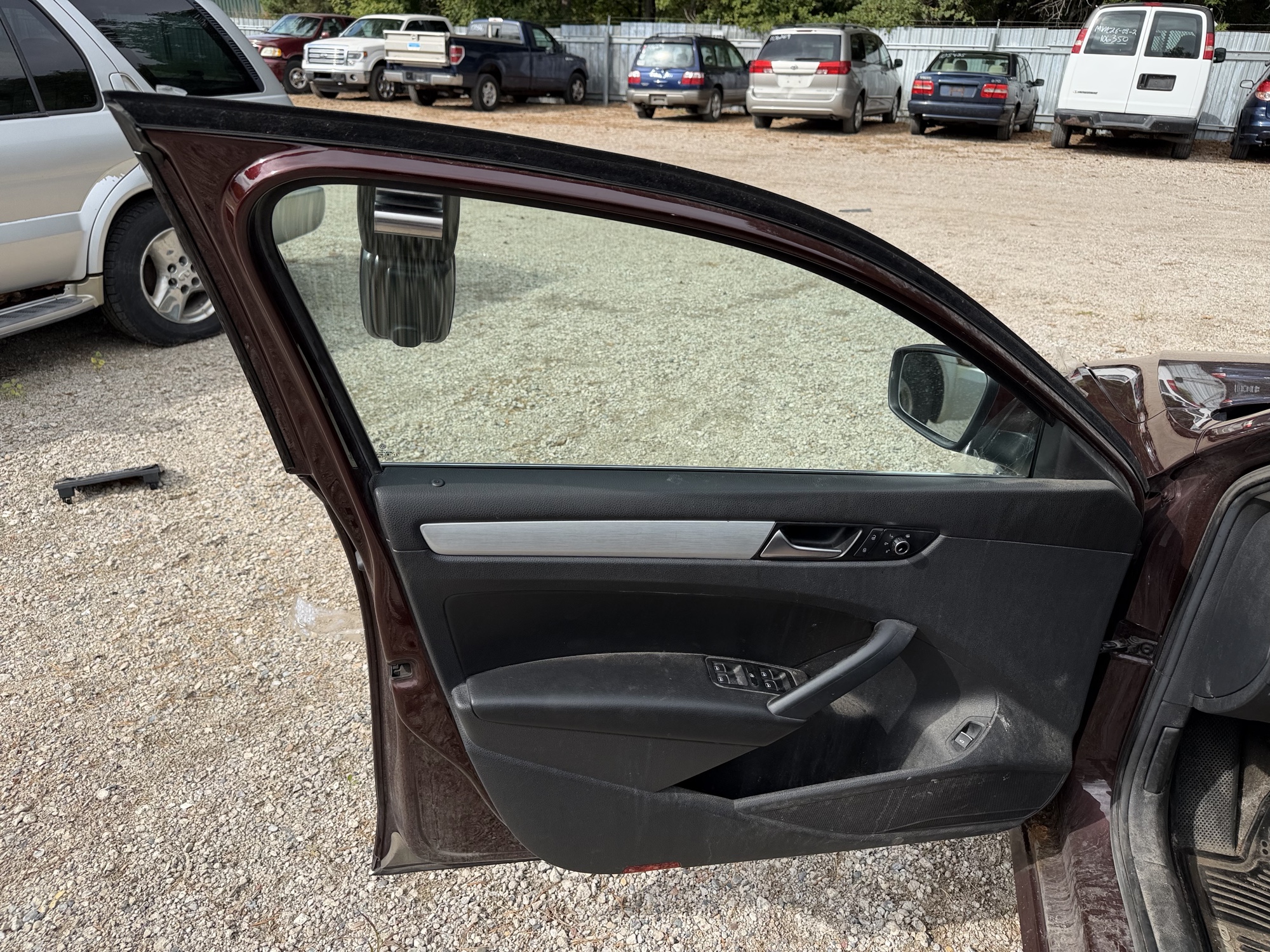 2012 volkswagen passat with 133891 miles for sale near elk-river, minnesota 106420_23_driver_door_panel.jpg