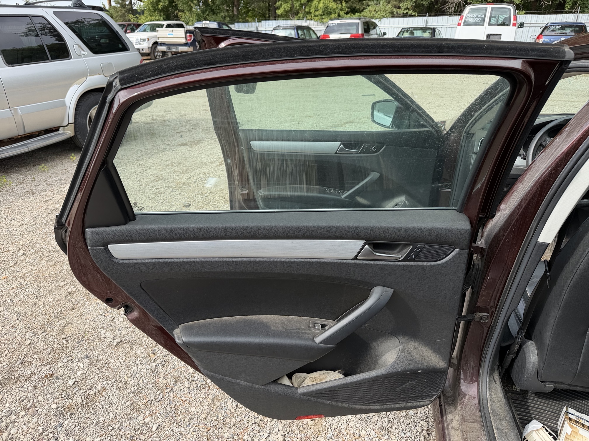 2012 volkswagen passat with 133891 miles for sale near elk-river, minnesota 106420_25_drv_rear_door_panel.jpg