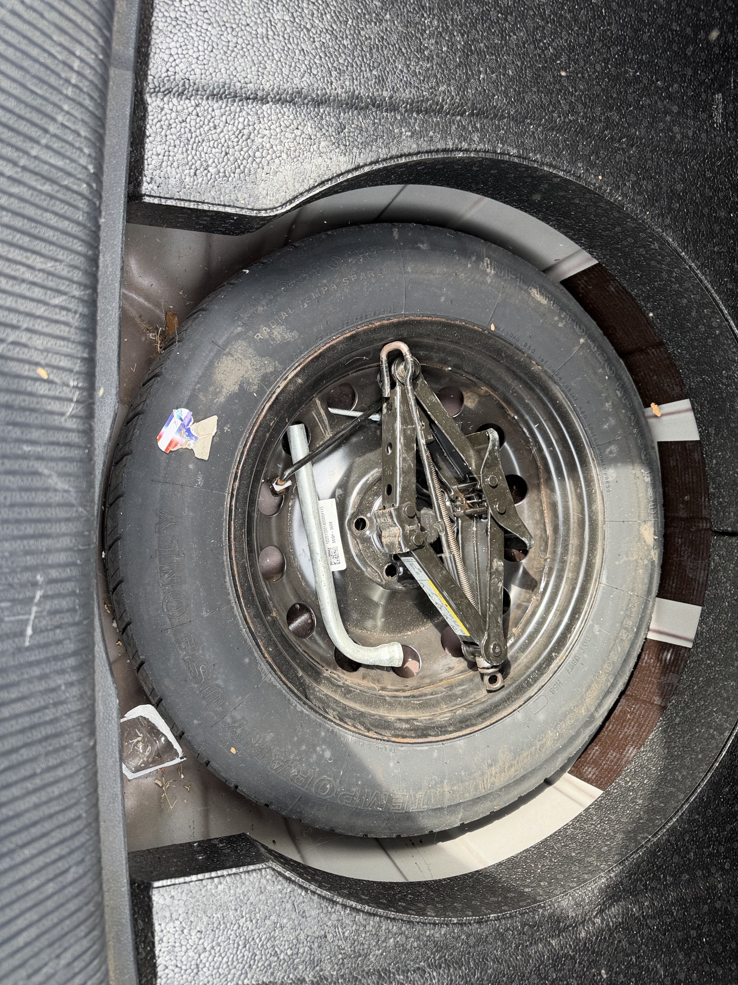 2012 volkswagen passat with 133891 miles for sale near elk-river, minnesota 106420_27_spare_tire.jpg