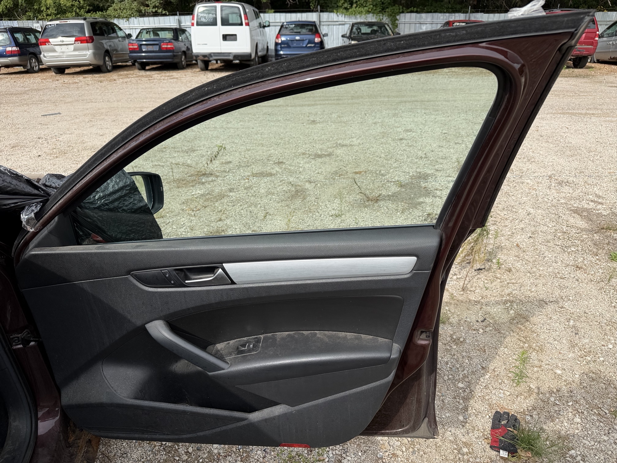 2012 volkswagen passat with 133891 miles for sale near elk-river, minnesota 106420_32_passenger_door_panel.jpg