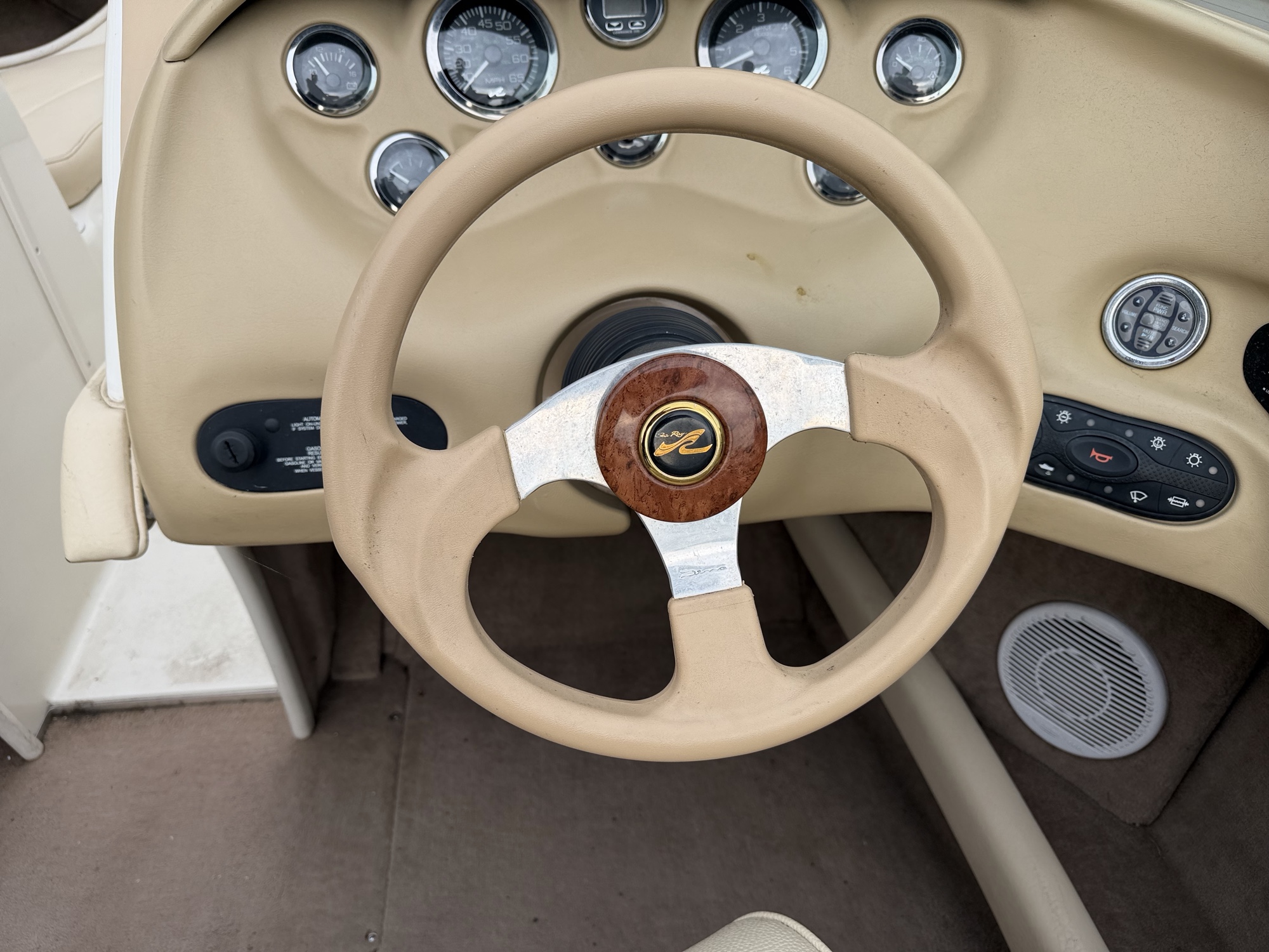 2000 sea-ray boat for sale near elk-river, minnesota 106422_36_steering_wheel.jpg
