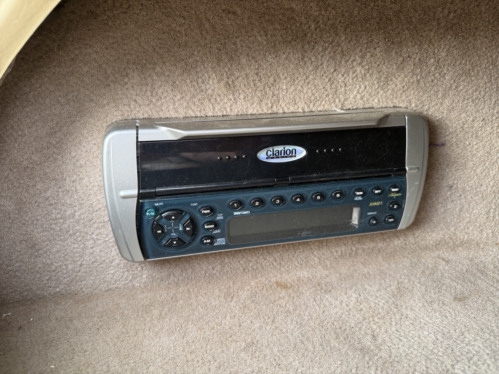 2000 sea-ray boat for sale near elk-river, minnesota 106422_39_radio_closeup.jpg
