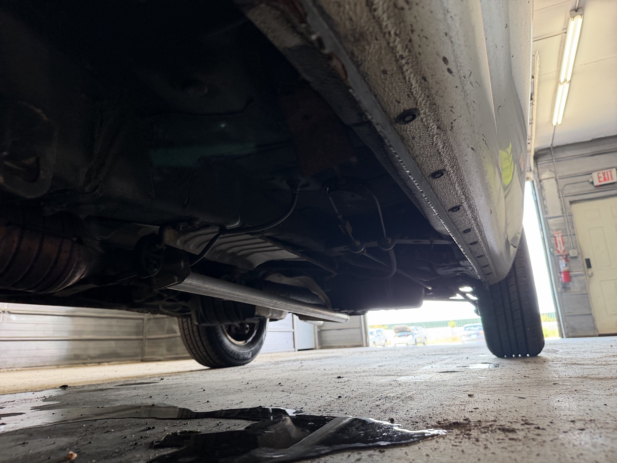 2002 toyota highlander with 215929 miles for sale near elk-river, minnesota 106423_17_undercar_drv_side.jpg