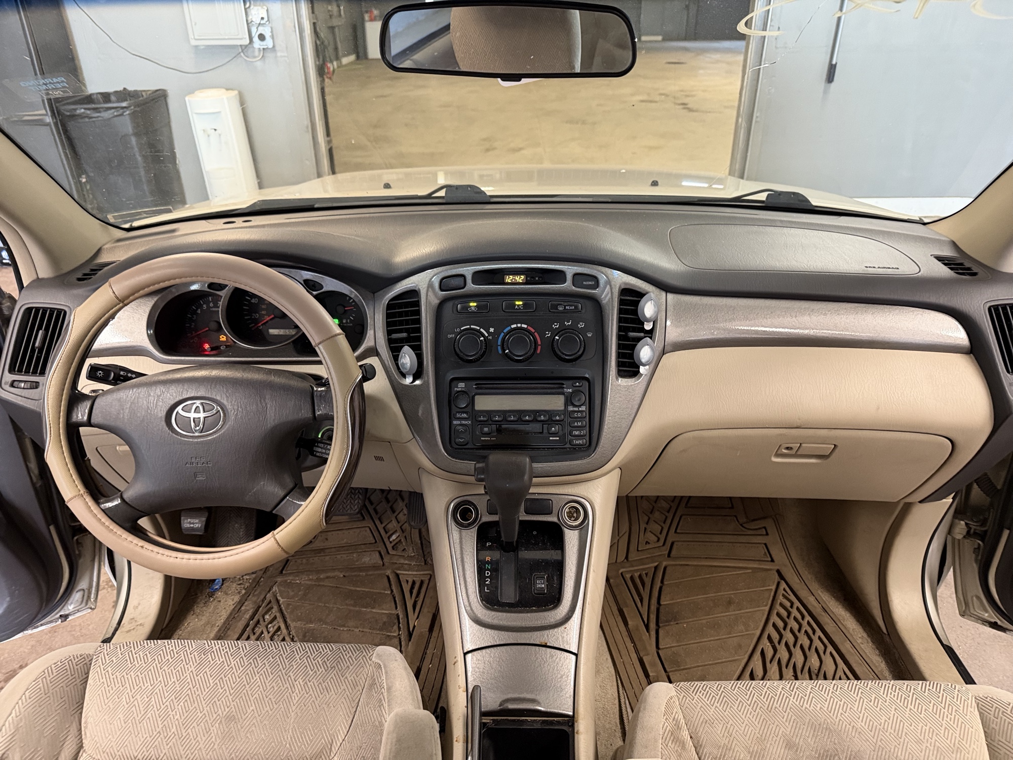 2002 toyota highlander with 215929 miles for sale near elk-river, minnesota 106423_34_whole_dash.jpg