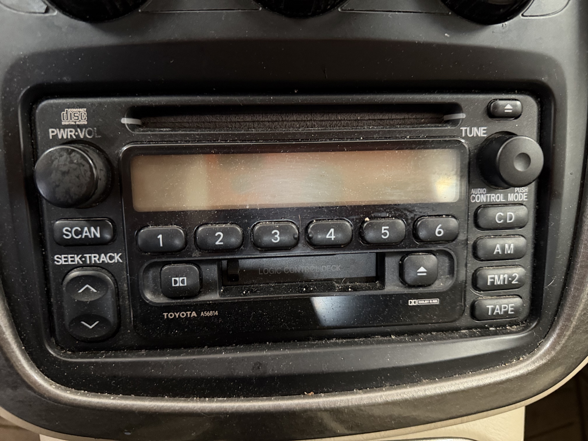2002 toyota highlander with 215929 miles for sale near elk-river, minnesota 106423_39_radio_closeup.jpg
