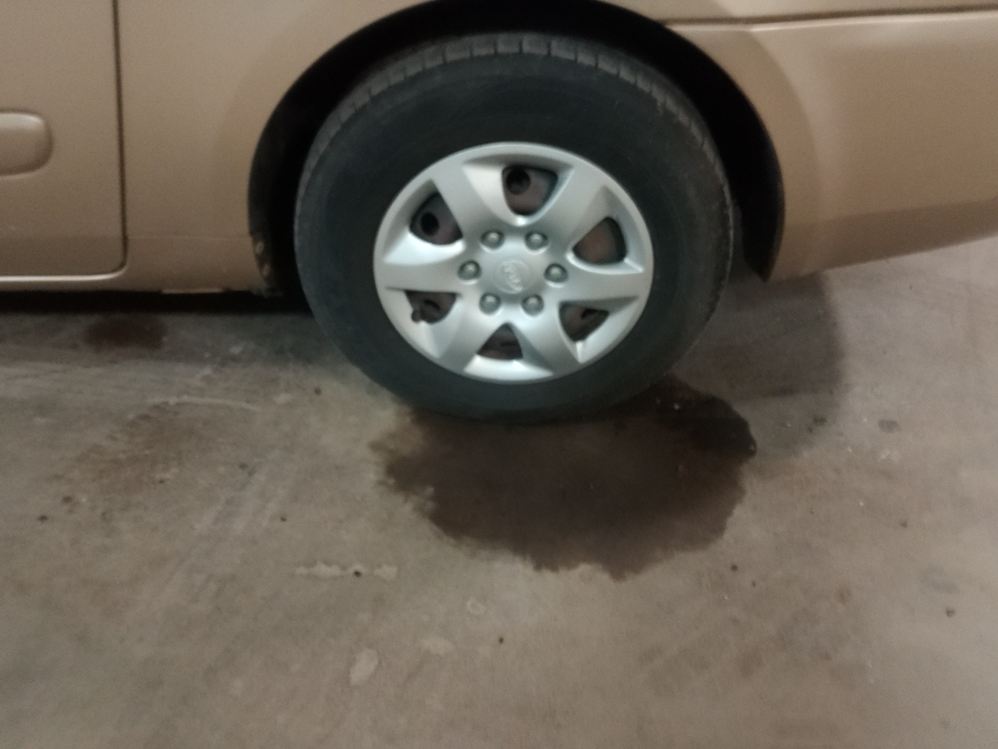 2008 kia sedona ex-lwb with 203148 miles for sale near elk-river, minnesota 106425_13_rear_drv_wheel.jpg