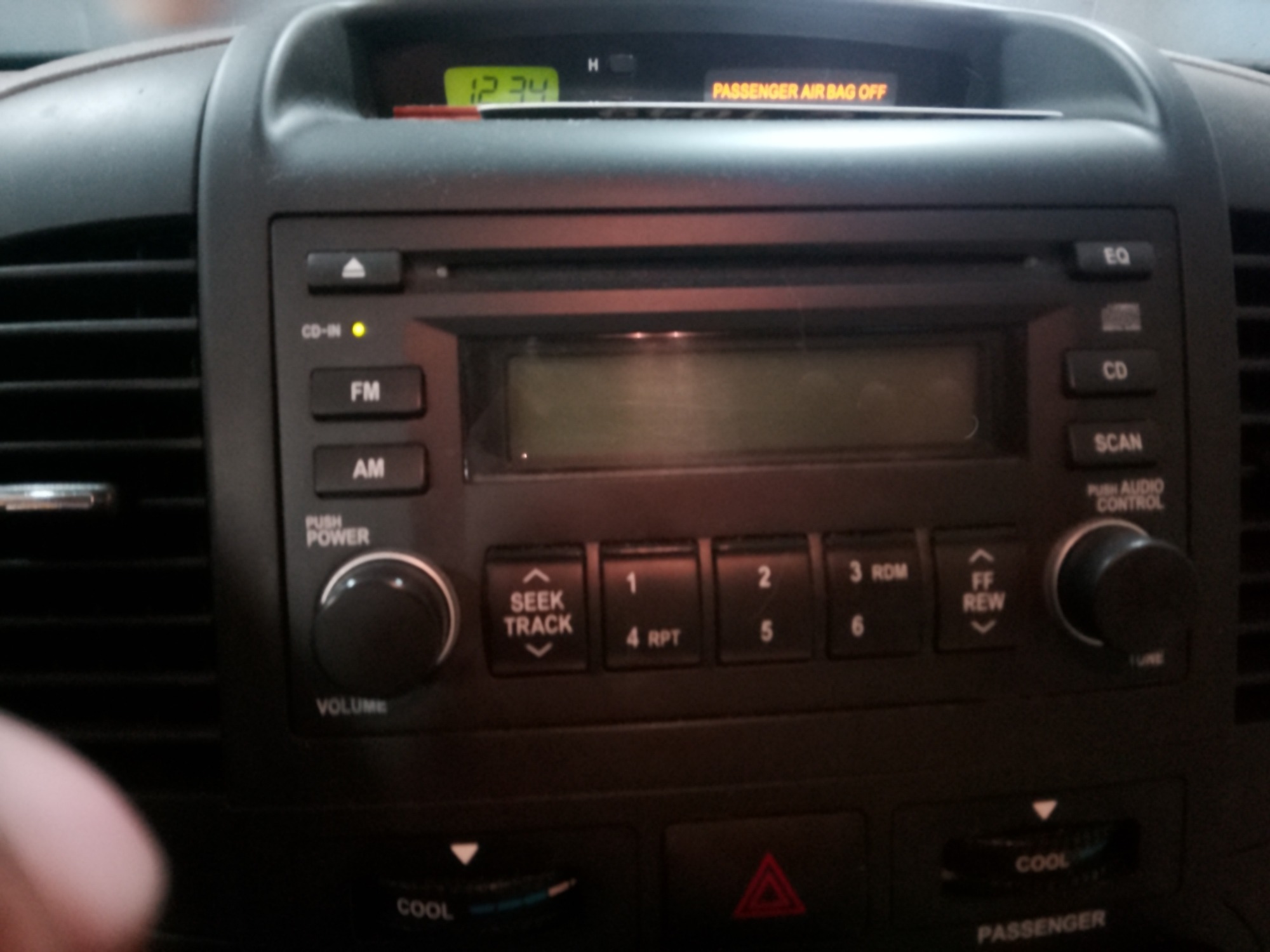 2008 kia sedona ex-lwb with 203148 miles for sale near elk-river, minnesota 106425_39_radio_closeup.jpg