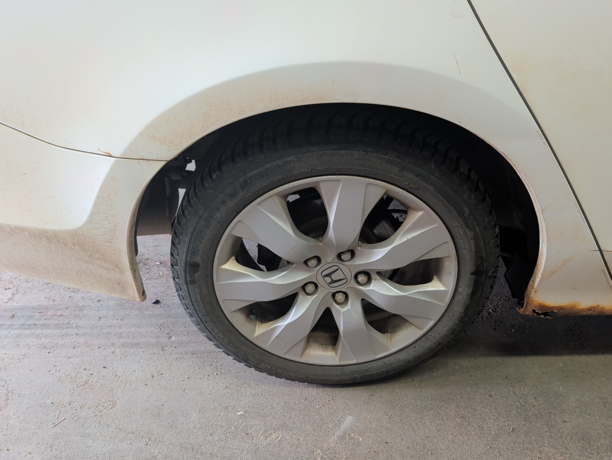 2010 honda accord ex-l-sedan-at with 248021 miles for sale near elk-river, minnesota 106426_14_rear_pass_wheel.jpg