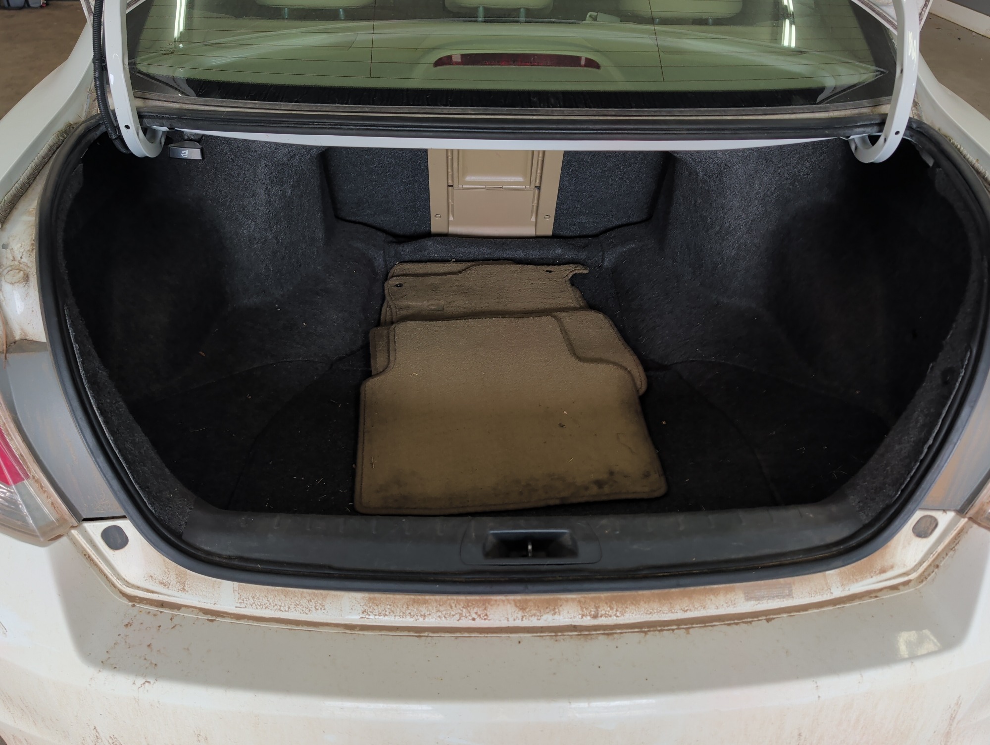 2010 honda accord ex-l-sedan-at with 248021 miles for sale near elk-river, minnesota 106426_26_trunk.jpg
