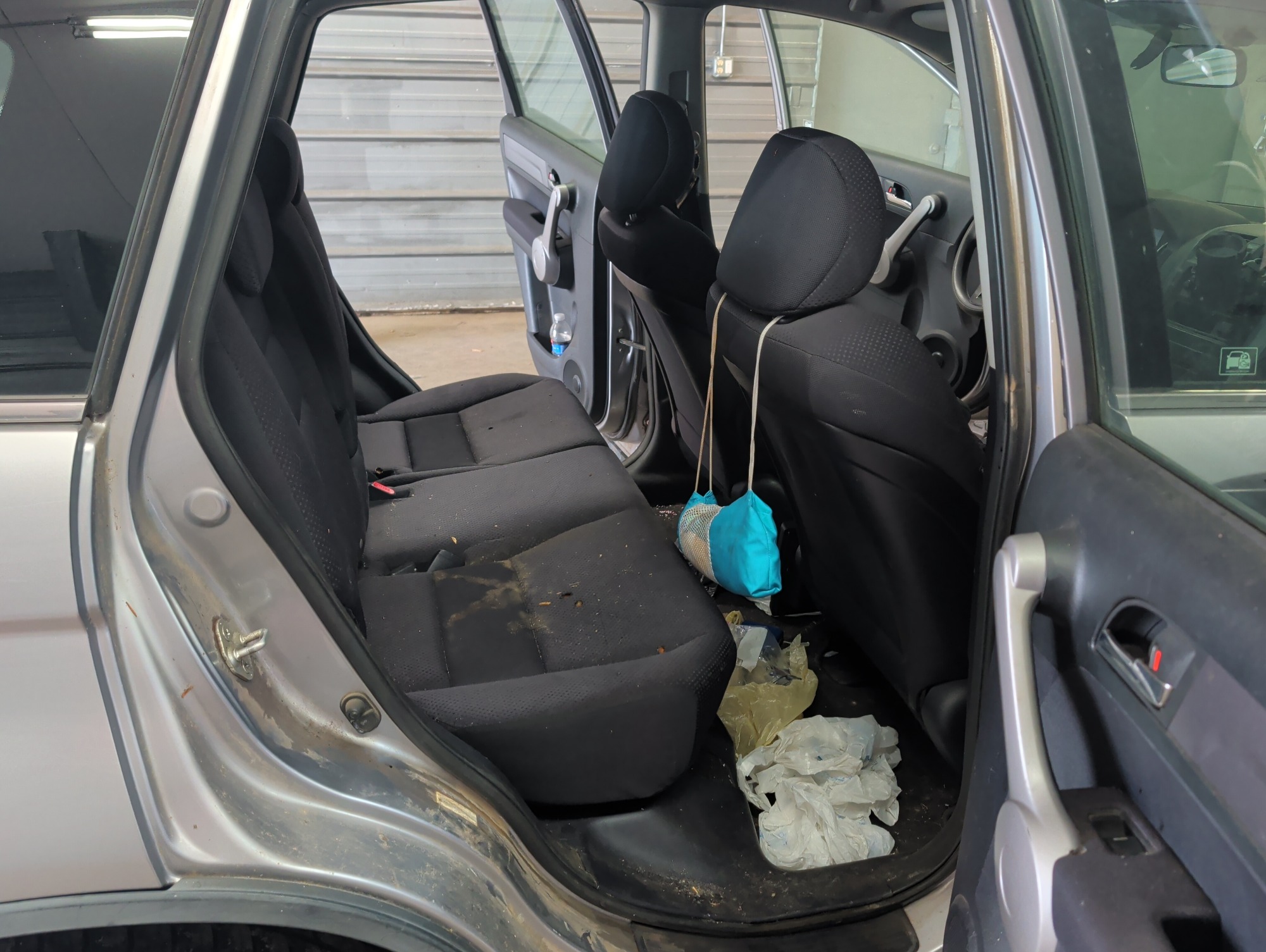 2007 honda cr-v lx-4wd-at with 271539 miles for sale near elk-river, minnesota 106427_28_pass_rear_seat.jpg