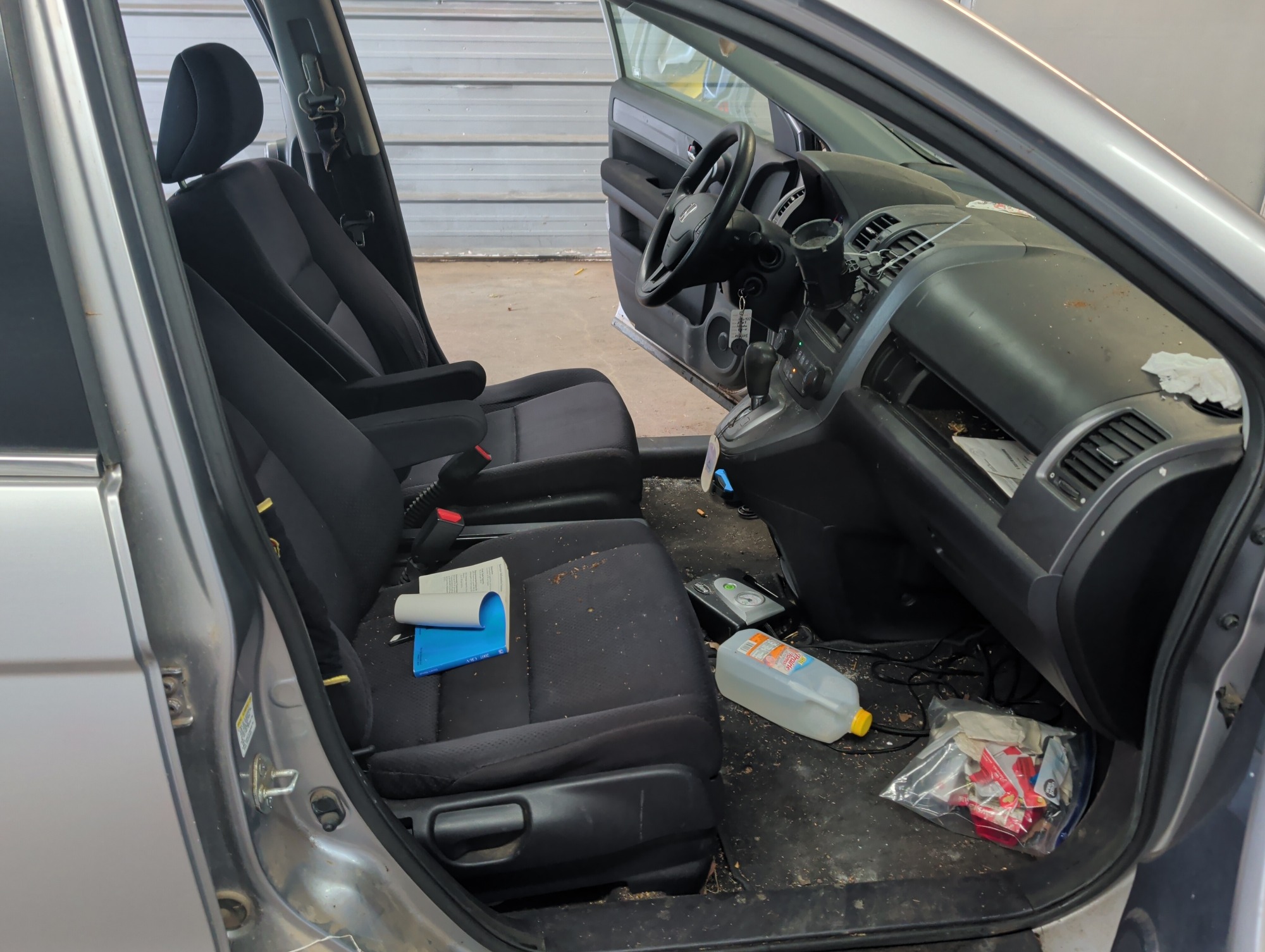 2007 honda cr-v lx-4wd-at with 271539 miles for sale near elk-river, minnesota 106427_31_passenger_seat.jpg